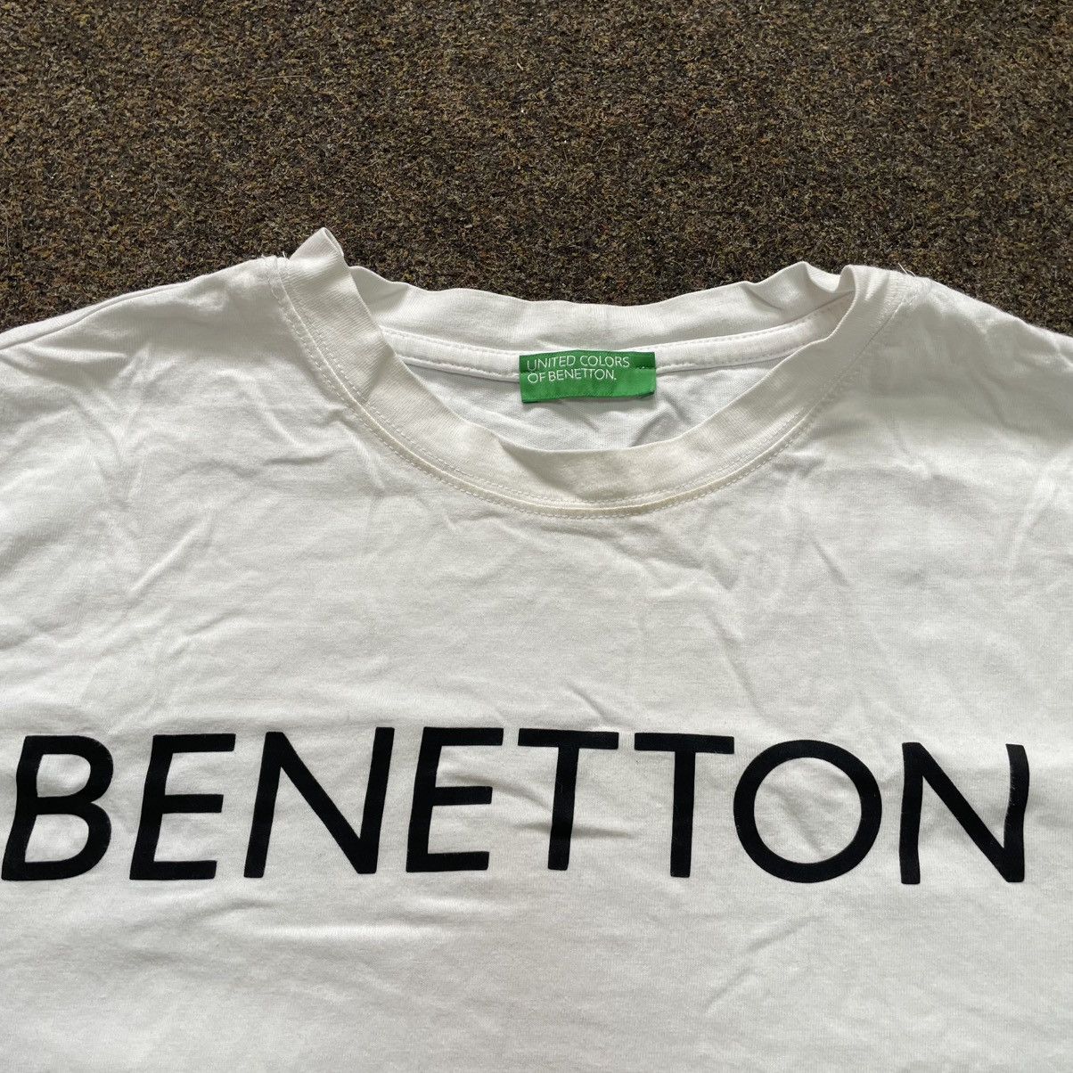 Vintage Vintage Benetton Centre Logo Tee Streetwear Oversized L Size US L / EU 52-54 / 3 - 5 Thumbnail