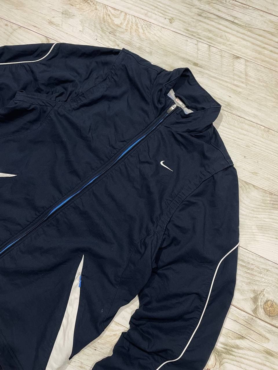 Nike Vintage Nike Track Jacket Vest 00s Nylon Striped Size US M / EU 48-50 / 2 - 3 Thumbnail