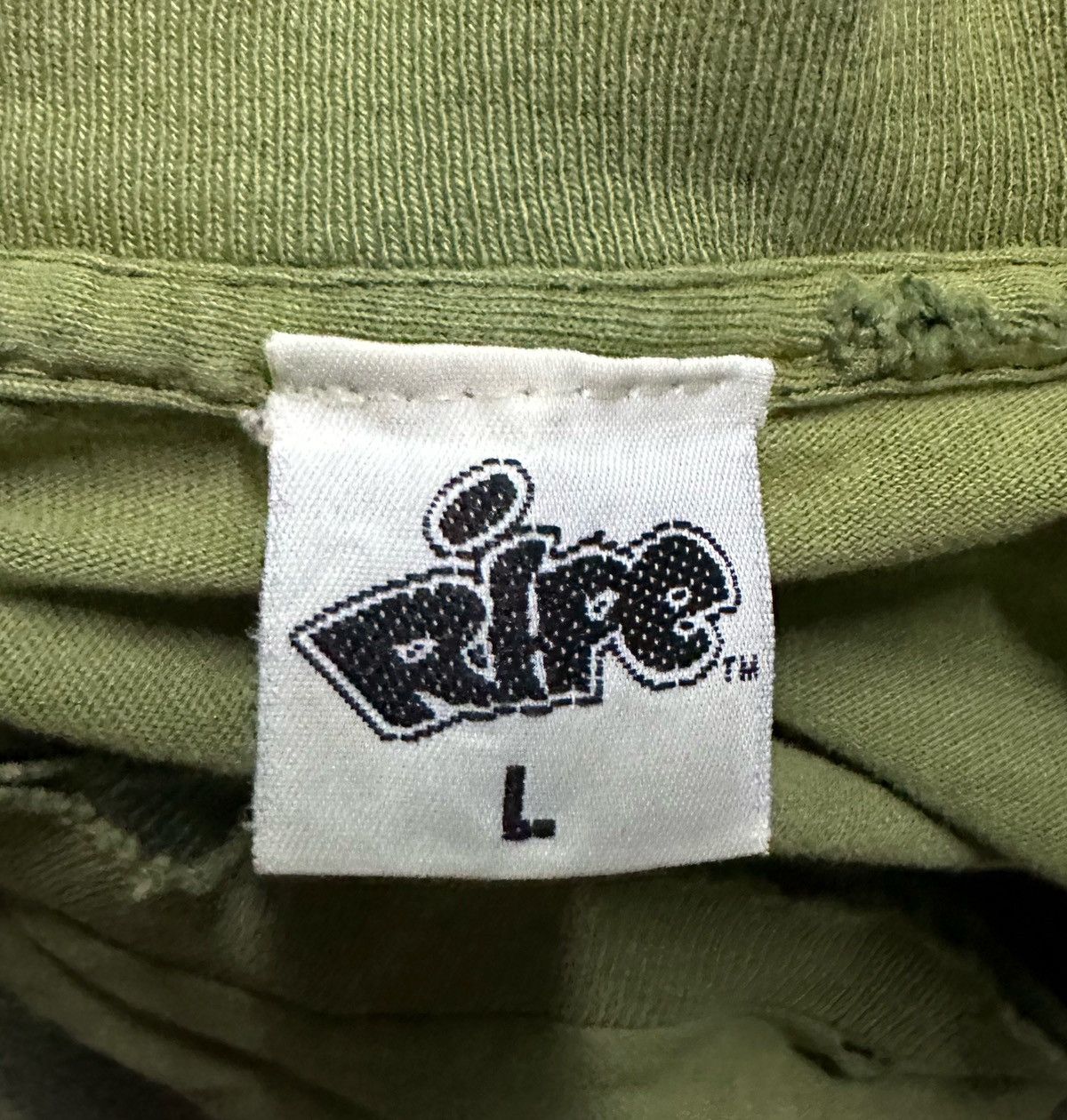 Welcome Skateboards Vintage 90s Ripe skateboard thrased tee Size US L / EU 52-54 / 3 - 8 Thumbnail