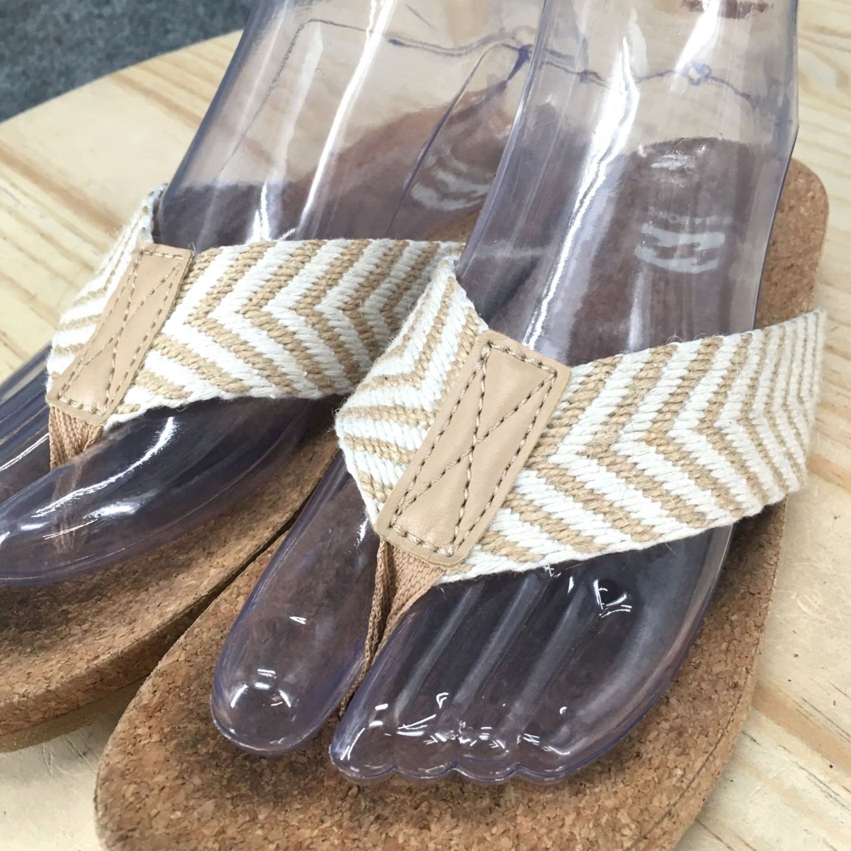 Billabong Billabong Sandals Womens 8 Kailani Chevron Slip On Flip Flops Flats Brown Fabric Size US 8 / IT 38 - 6 Thumbnail