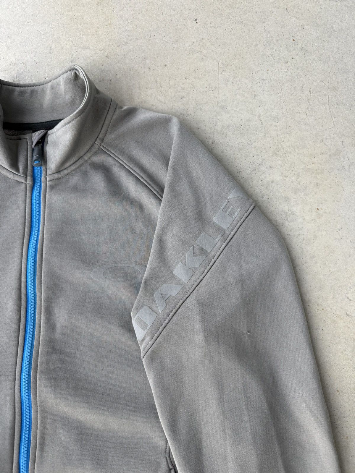 Oakley Vintage Oakley Full Zip Jacket Size US M / EU 48-50 / 2 - 4 Thumbnail