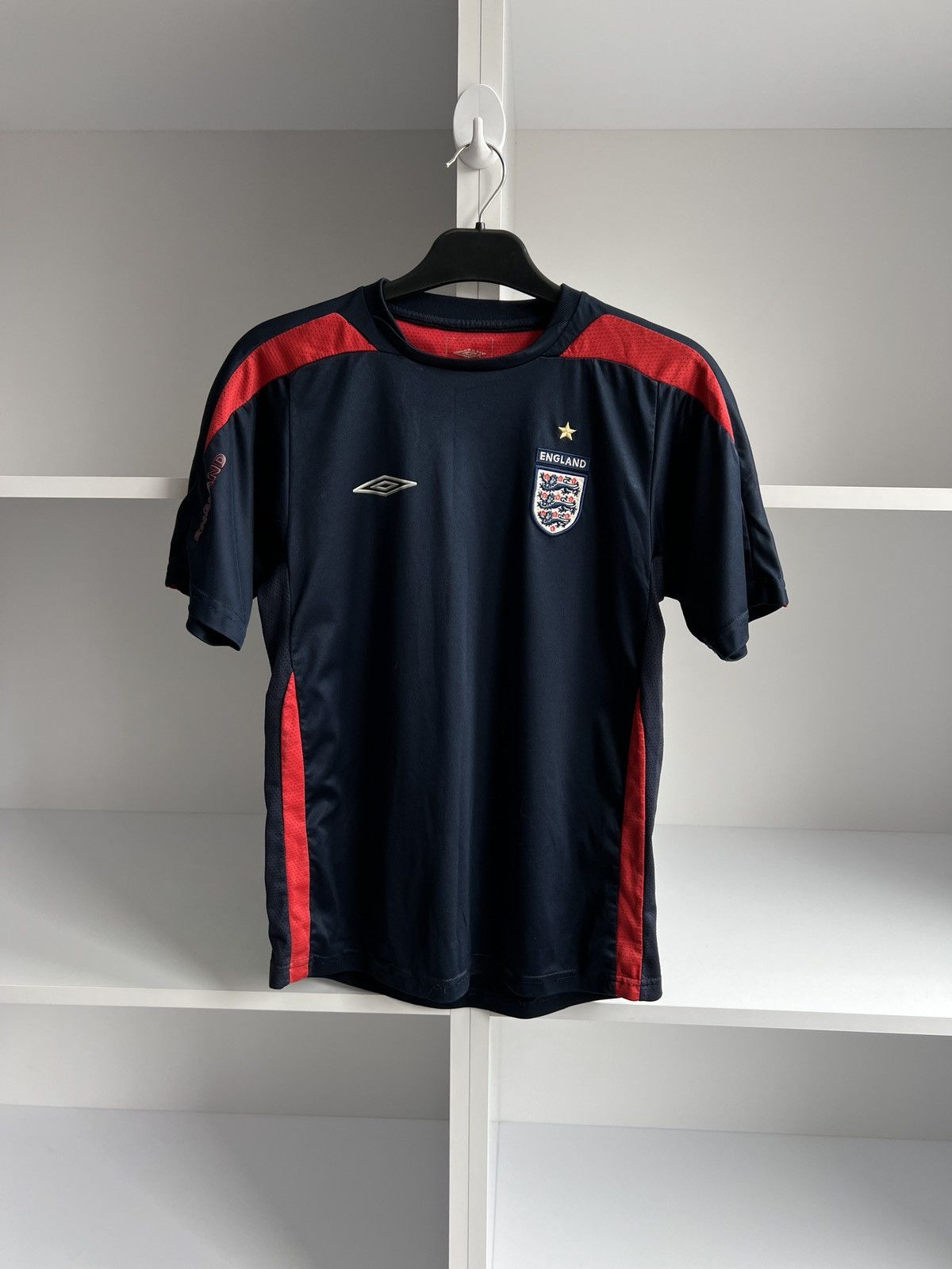Umbro × Vintage 2004-05 England Umbro Training Shirt Size US XS / EU 42 / 0 - 3 Thumbnail
