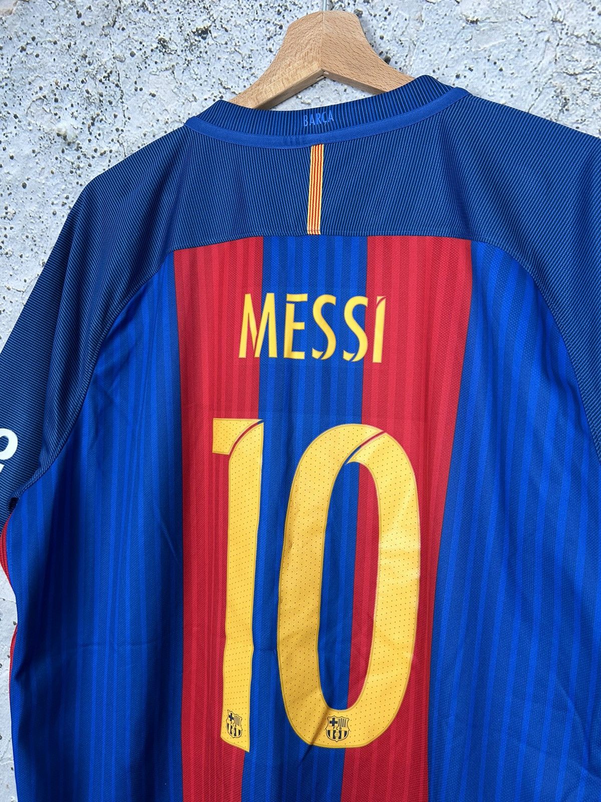 Nike FC Barcelona Messi #10 Soccer Jersey Nike Football Rare Size US XL / EU 56 / 4 - 5 Thumbnail