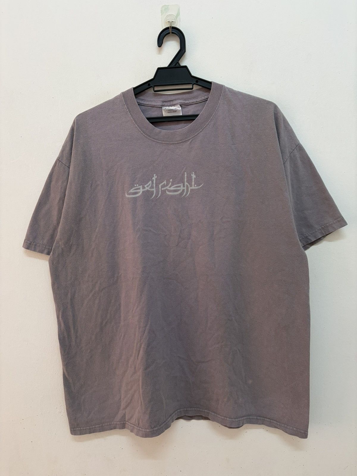 Band Tees PEARL JAM 🔥 GET RIGHT RIOT ACT ERA ALTERNATIVE ROCK HANES Size US XL / EU 56 / 4 - 1 Thumbnail