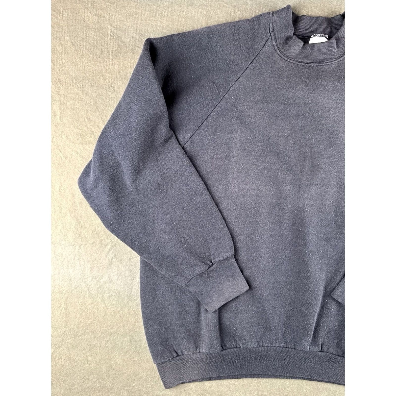 Fruit Of The Loom VINTAGE Fruit of the Loom Sweatshirt Crew Neck Black Large Mens 80s USA Classic Pullover Knit Raglan Sleeve Vintage Relaxed Fit Size US L / EU 52-54 / 3 - 2 Thumbnail