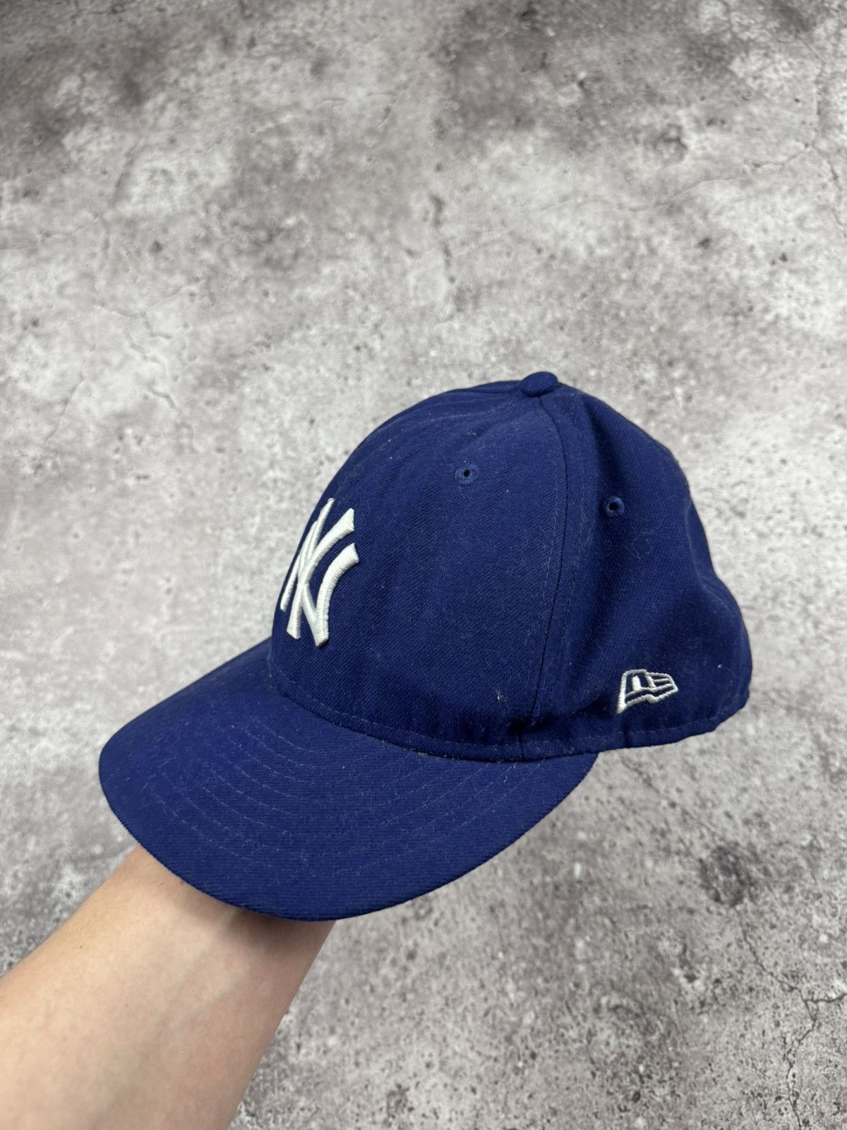 New York Yankees Vintage 90s New York Yankees Y2K Cap OS Navy Blue Size ONE SIZE - 2 Thumbnail