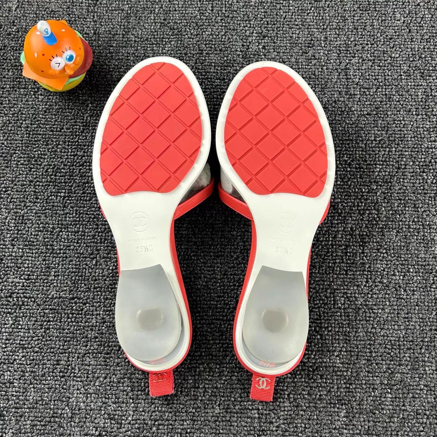 Chanel Chanel Red Double C Low Heel Slides 35.5 Size US 5 / IT 35 - 6 Thumbnail