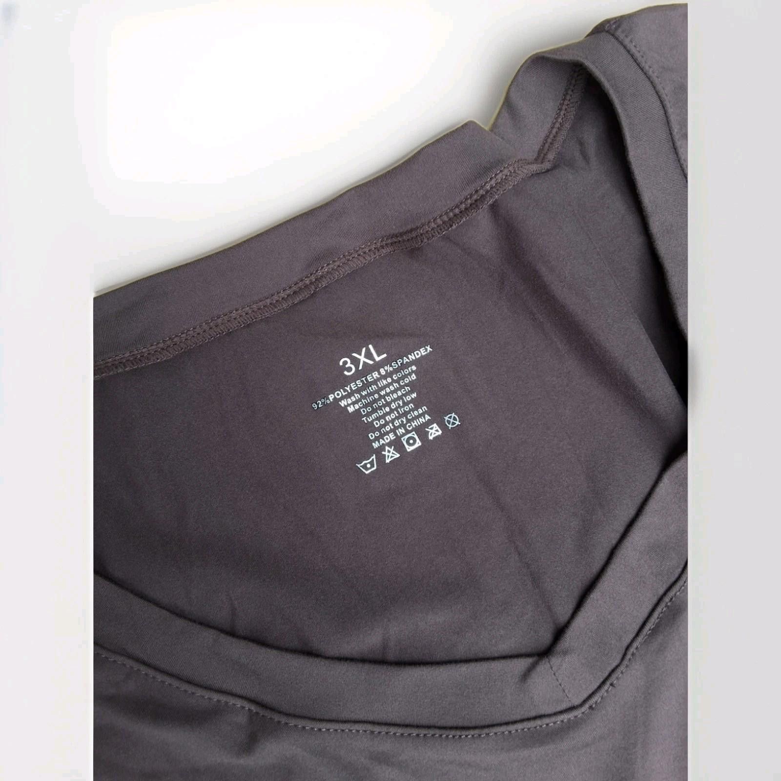 The Unbranded Brand Unbranded Women's V-Neck Short Sleeve Top - Plus Size 3XL Size 3XL / US 20-22 - 2 Thumbnail