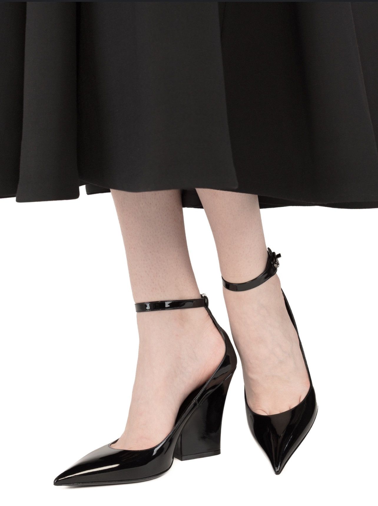 Valentino Valentino Garavani V Logo 105 Lockette Wedge Pump size 39 Size US 9 / IT 39 - 3 Thumbnail