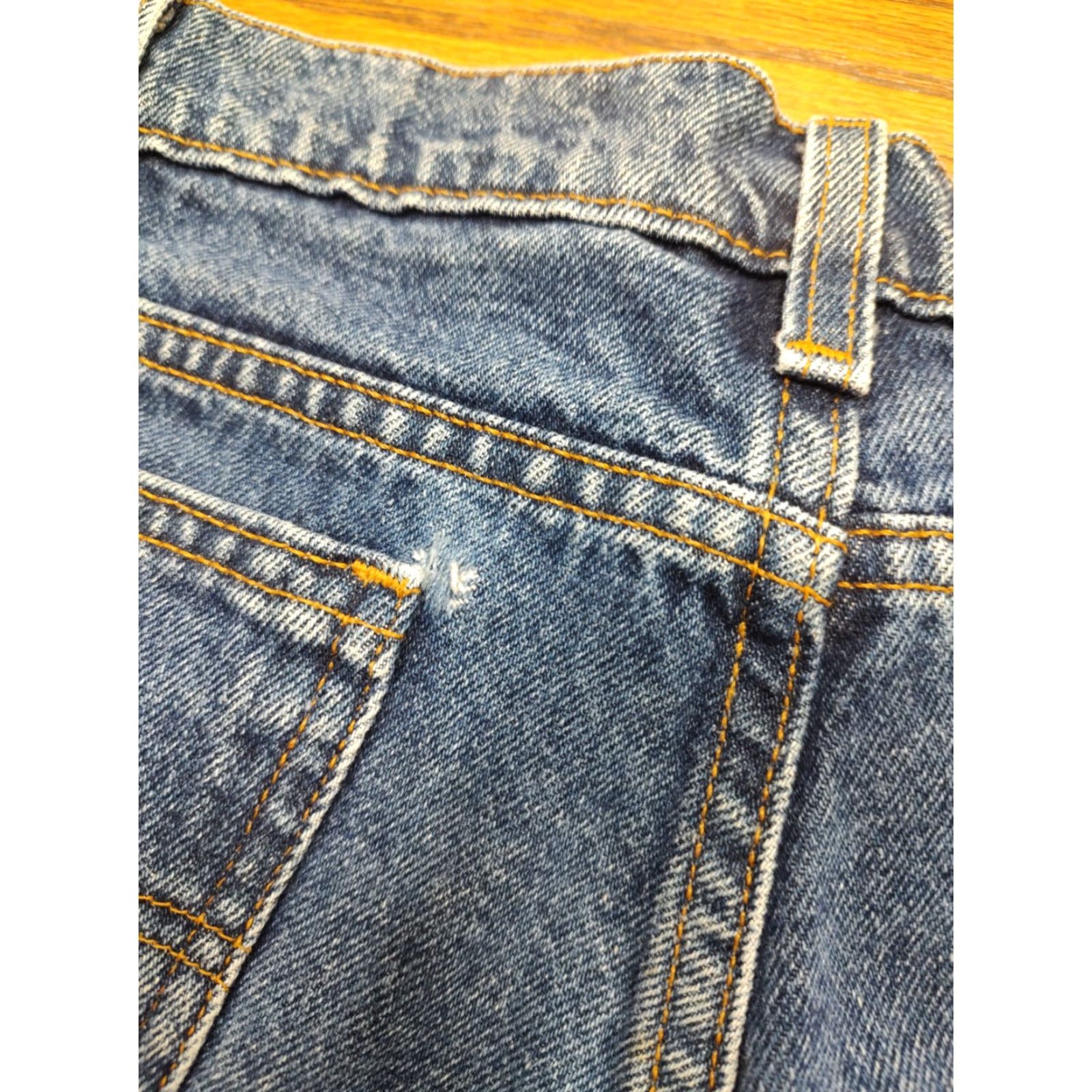 Levi's VINTAGE Levi's 560 Shorts Bermuda Men 33x10 Blue Denim Orange Tab 5-Pocket Relaxed Loose Fit 90s USA Mens Size US 33 - 4 Thumbnail