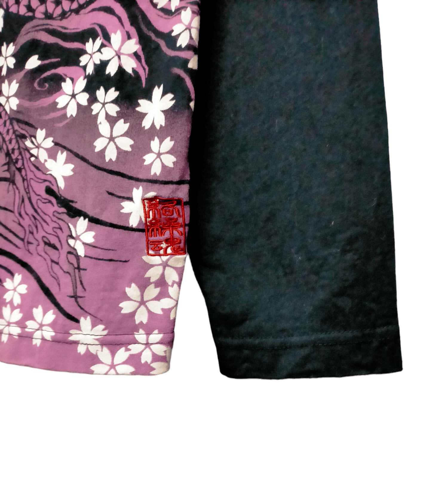 Japanese Brand Karakuri Tamashi Embroiderd Fish koi x Dragon tee Size US L / EU 52-54 / 3 - 7 Thumbnail