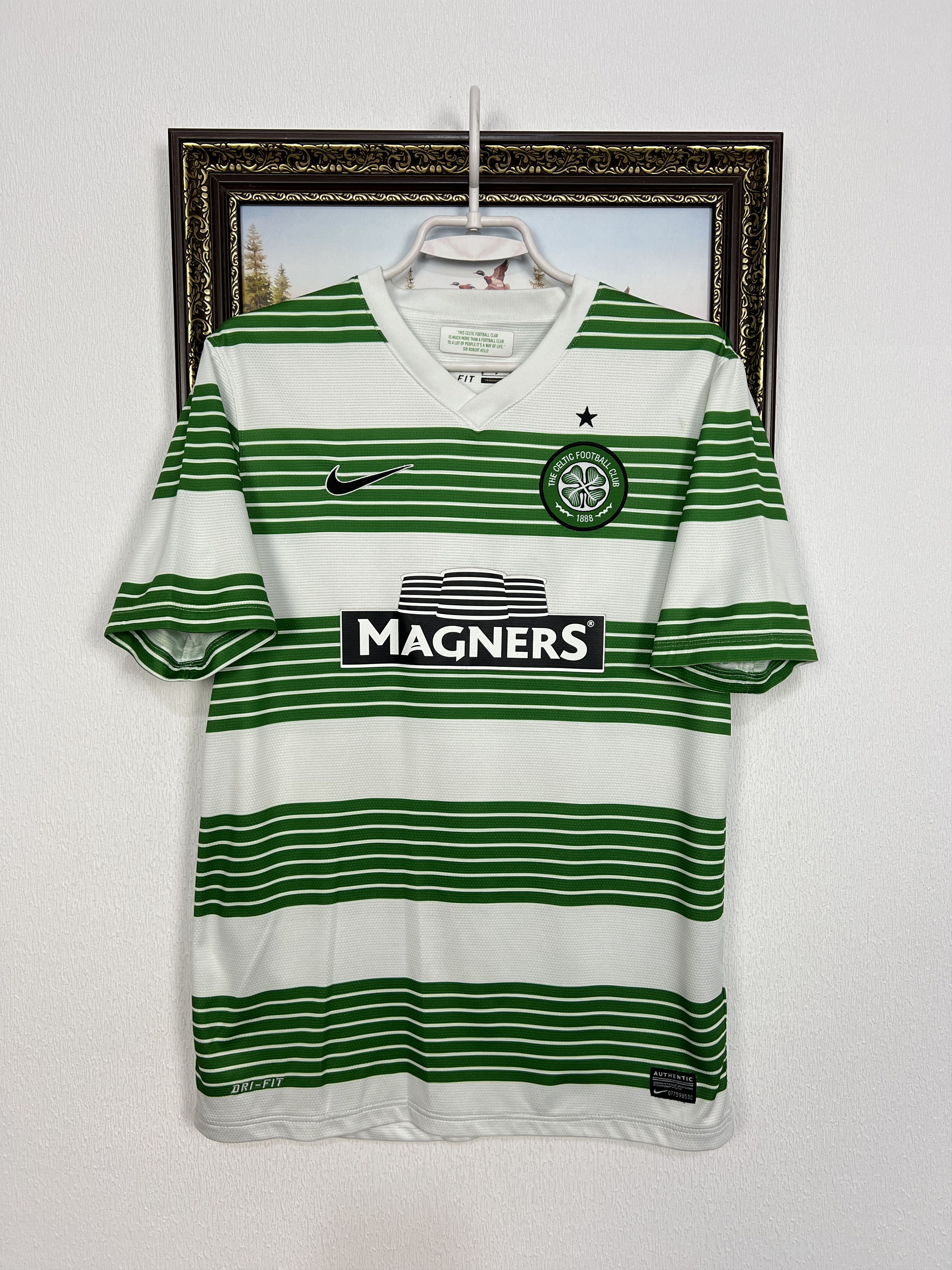 Nike Celtic Home football shirt 2013 Soccer Jersey Sport Trikot Size US S / EU 44-46 / 1 - 1 Thumbnail