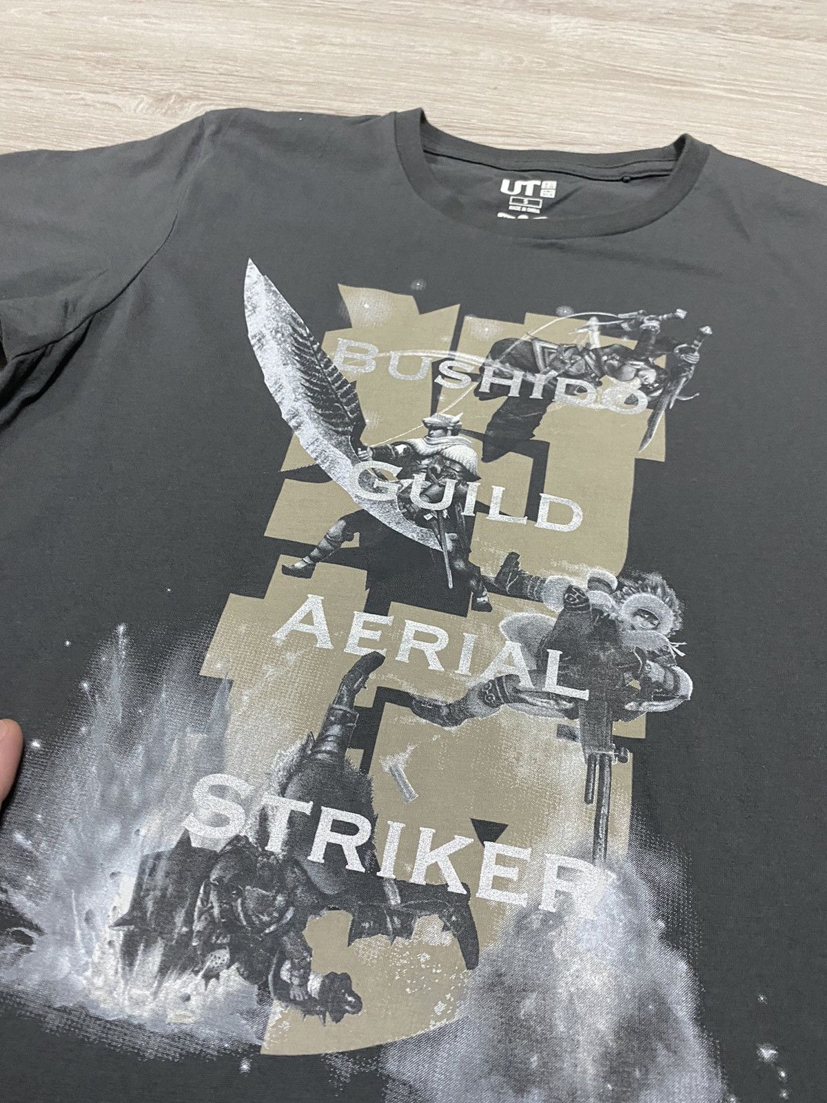 Japanese Brand Uniqlo Monster Hunter Bushido Guild Aerial Strike Size S Size US S / EU 44-46 / 1 - 5 Thumbnail
