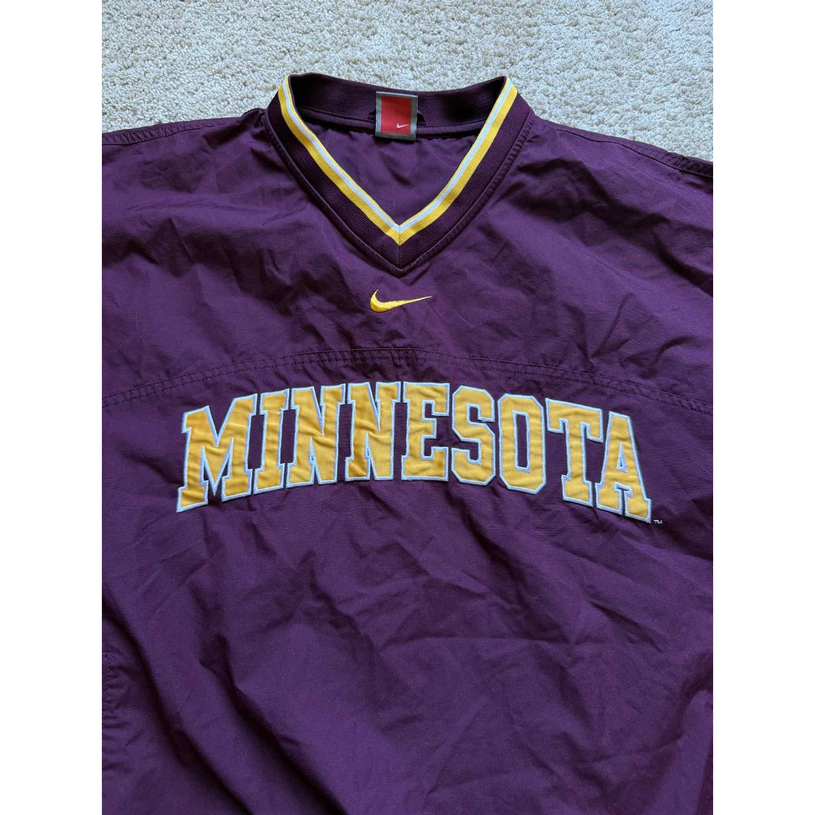 Nike Vintage Nike Minnesota Windbreaker Jacket Burgundy Men's XL Size US XL / EU 56 / 4 - 4 Thumbnail