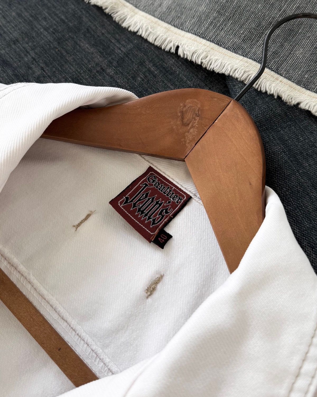 Jean Paul Gaultier VINTAGE90s JEAN PAUL GAULTIER OFF WHITE CROPPED DENIM JACKET Size S / US 4 / IT 40 - 11 Thumbnail