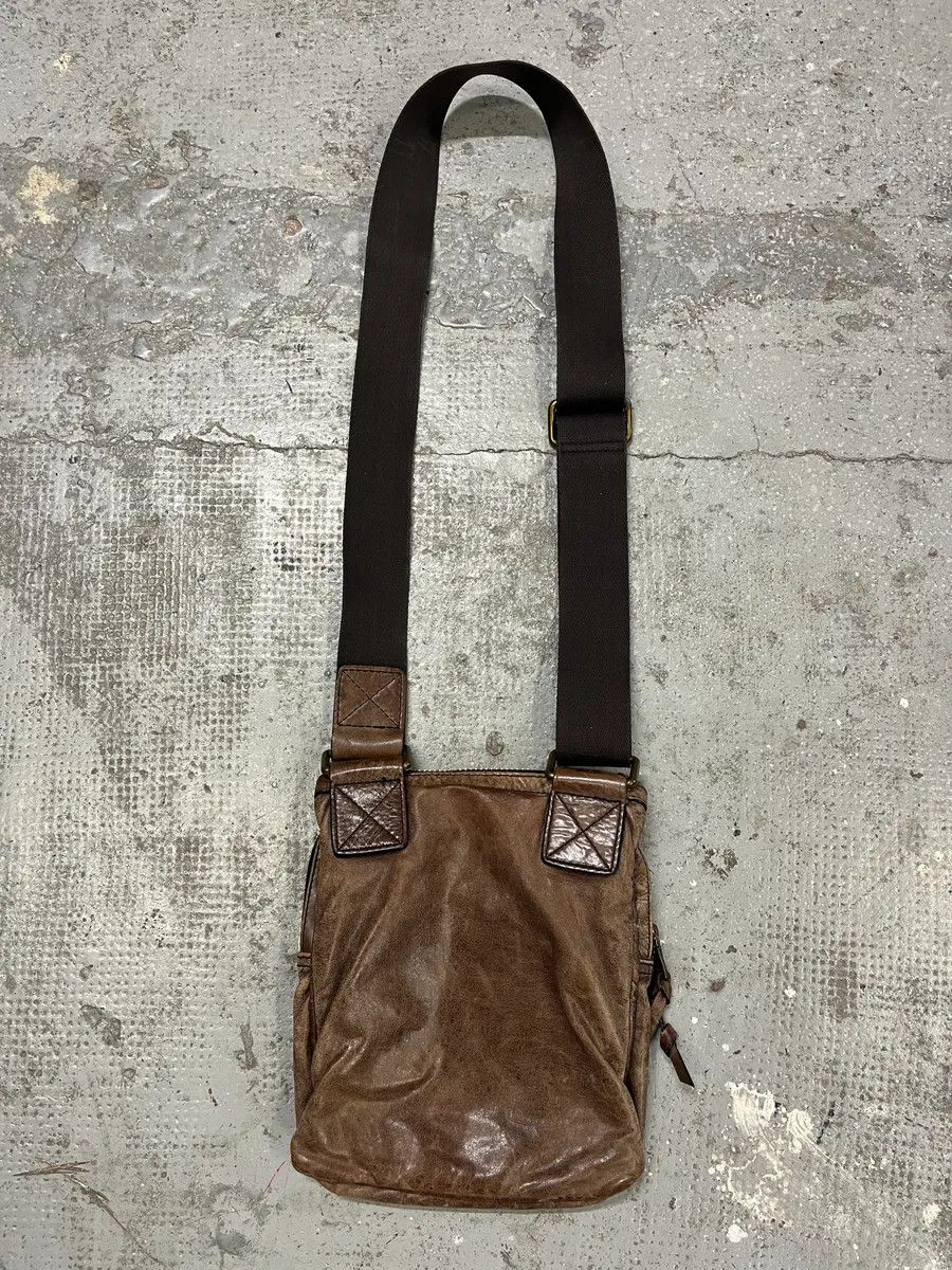 Dolce & Gabbana 2000s Dolce & Gabbana Brown Faded Leather Shoulder Bag Size ONE SIZE - 6 Thumbnail