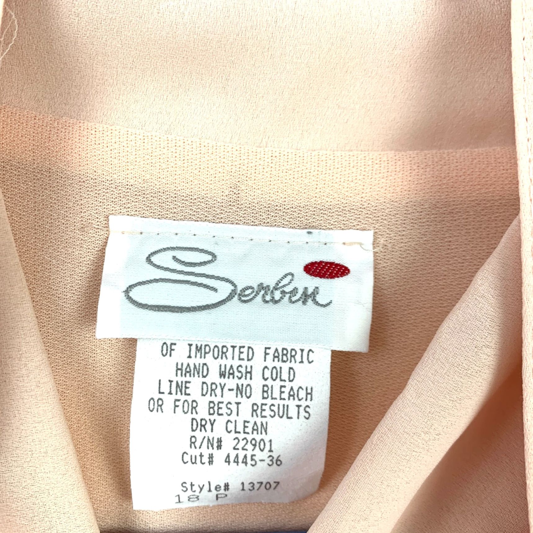 Vintage VINTAGE Serbin Peachy Pink Crepe Secretary Housewife Dress 18 Petite Pink 100% Polyester Blouson Cap Sleeves Womens Size XXL / US 16-18 / IT 52-54 - 3 Thumbnail