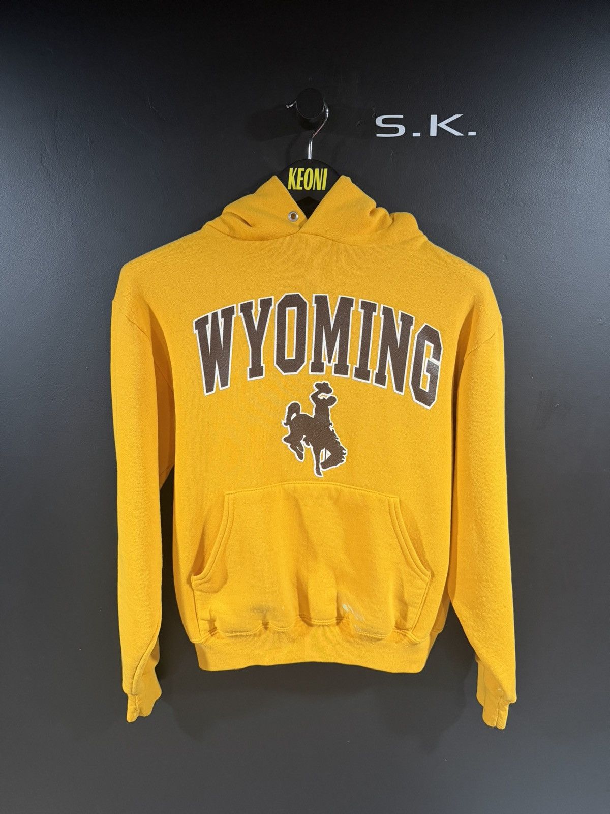 Vintage 1990s Vintage Wyoming College Grunge Paint Hoodie S Size US S / EU 44-46 / 1 - 1 Thumbnail