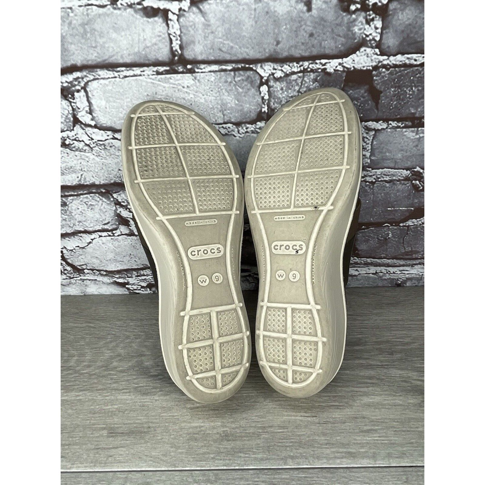 Crocs CROCS CIABATTA 200031 COLORBLOCK BROWN TAN SLIP ON WEDGE SA Size US 9 / IT 39 - 8 Thumbnail
