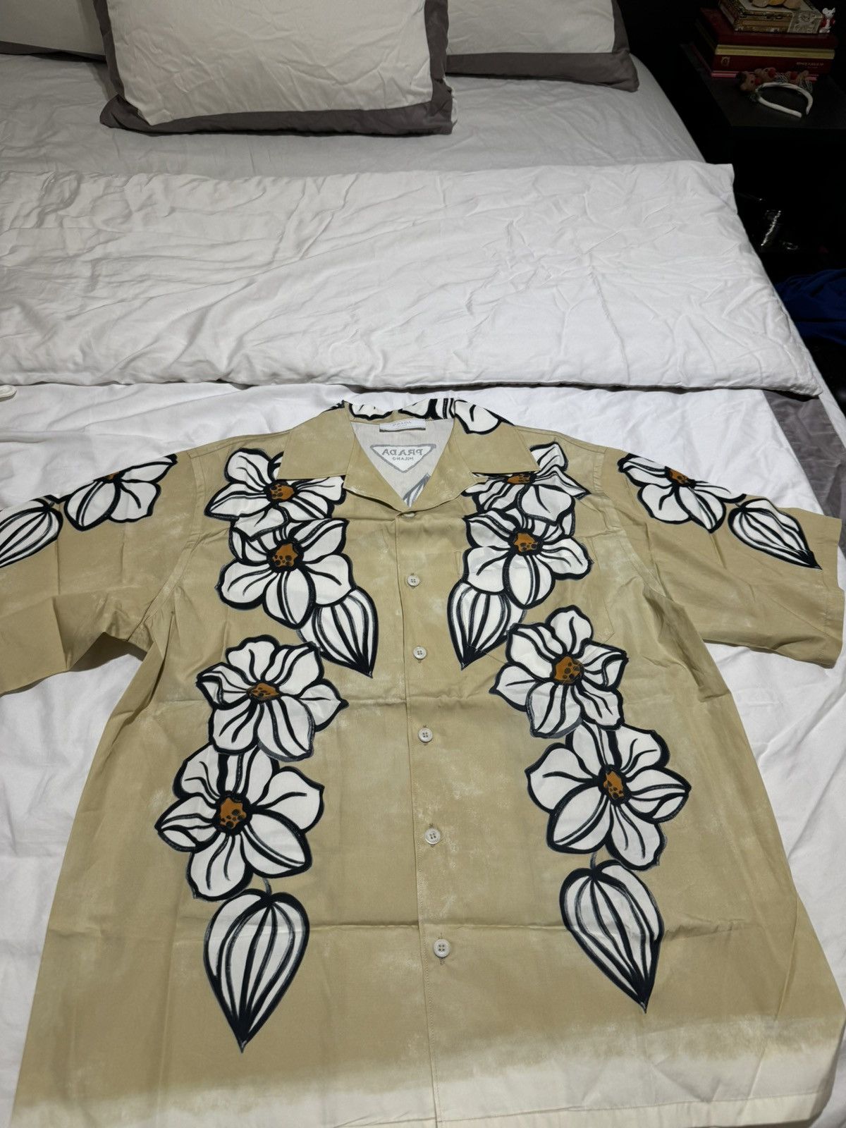 Prada Prada Sand and Flower Design Shirt Size US M / EU 48-50 / 2 - 1 Thumbnail
