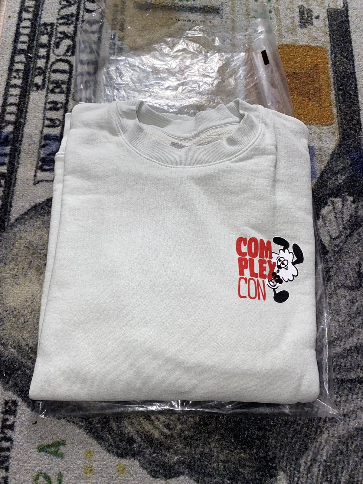 Complex ComplexCon x Verdy Vick Grey Logo Graphic Crewneck Size US XL / EU 56 / 4 - 2 Thumbnail