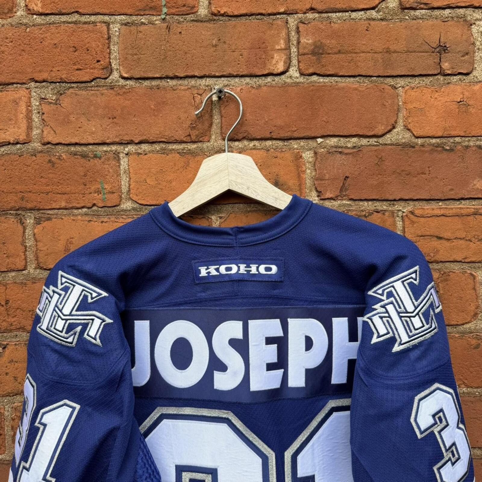 Other Vintage Toronto maple leafs Curtis Joseph youth jersey 00s Size US XS / EU 42 / 0 - 4 Thumbnail