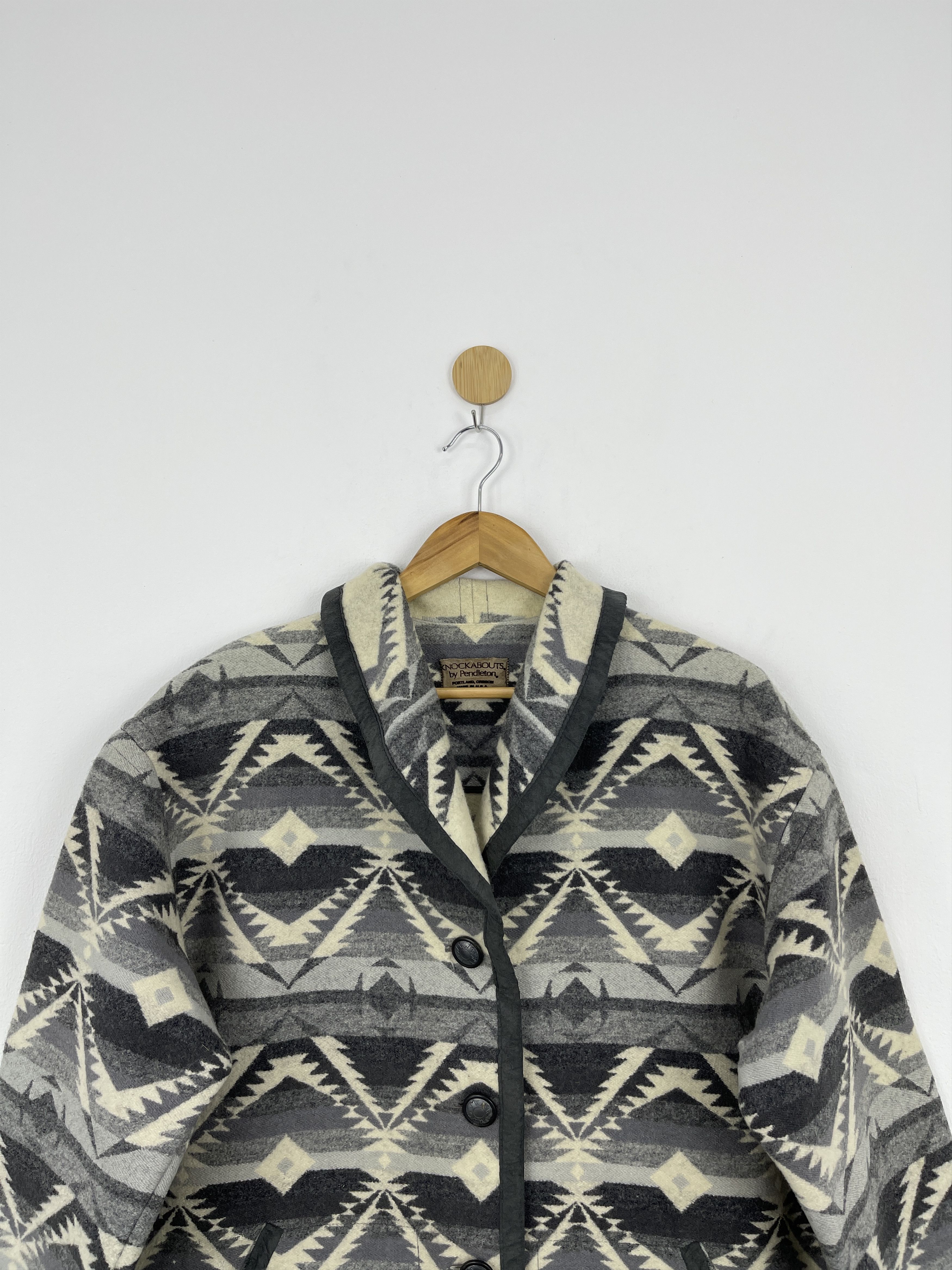 Pendleton Vintage Pendleton Navajo Made In Usa Button Up Jacket JA0043 Size US S / EU 44-46 / 1 - 3 Thumbnail