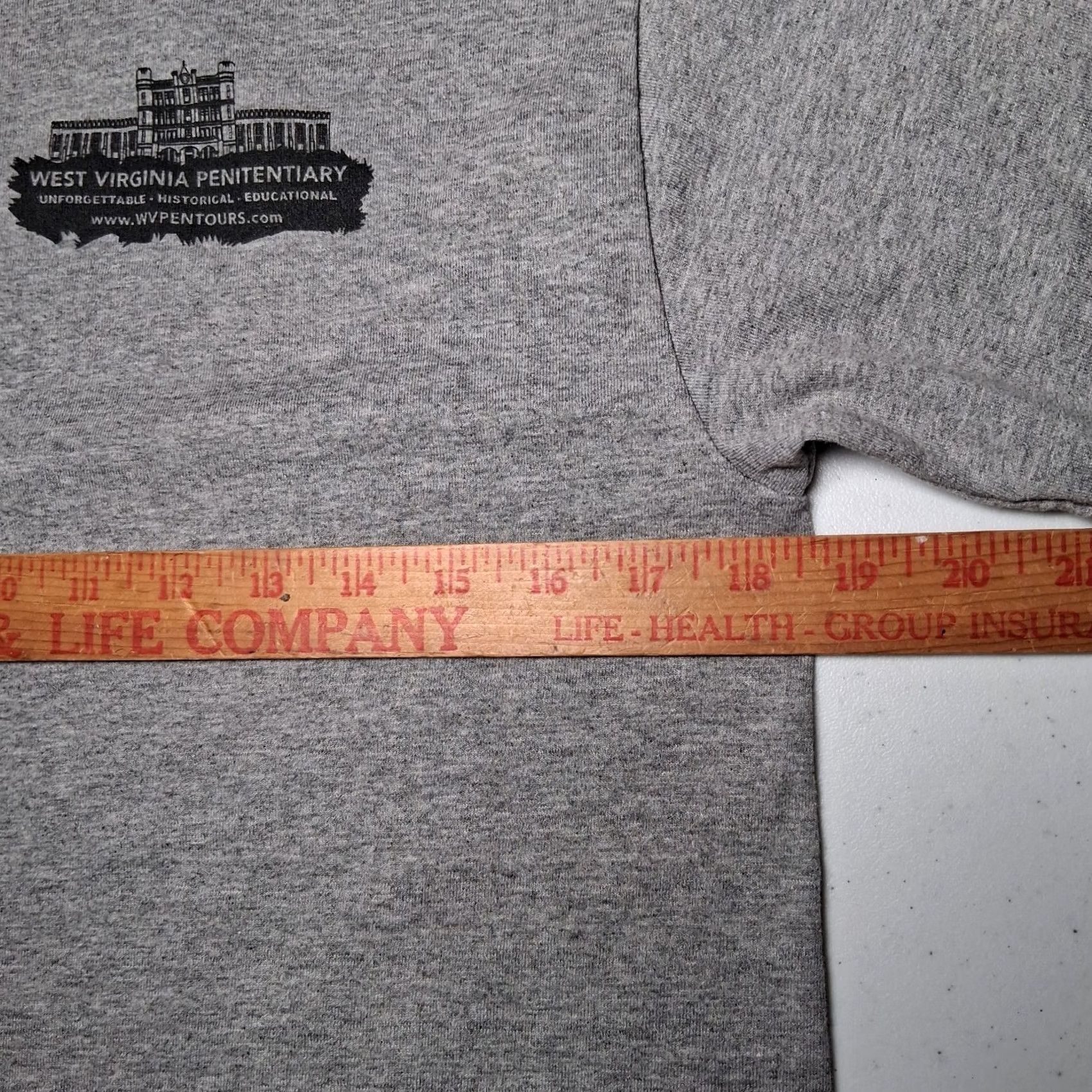 Jerzees VINTAGE Jerzees West Virginia Penitentiary Shirt M Men Gray Short Sleeve Crew Neck Graphic Jail Prison 90s 00s Size US M / EU 48-50 / 2 - 5 Thumbnail