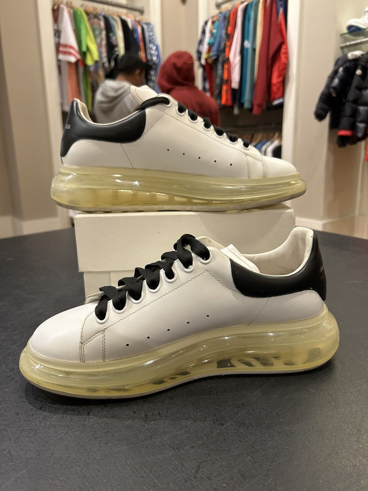 Alexander McQueen Alexander McQueen Oversized Gel Sole Sneaker Size US 8 / EU 41 - 2 Thumbnail