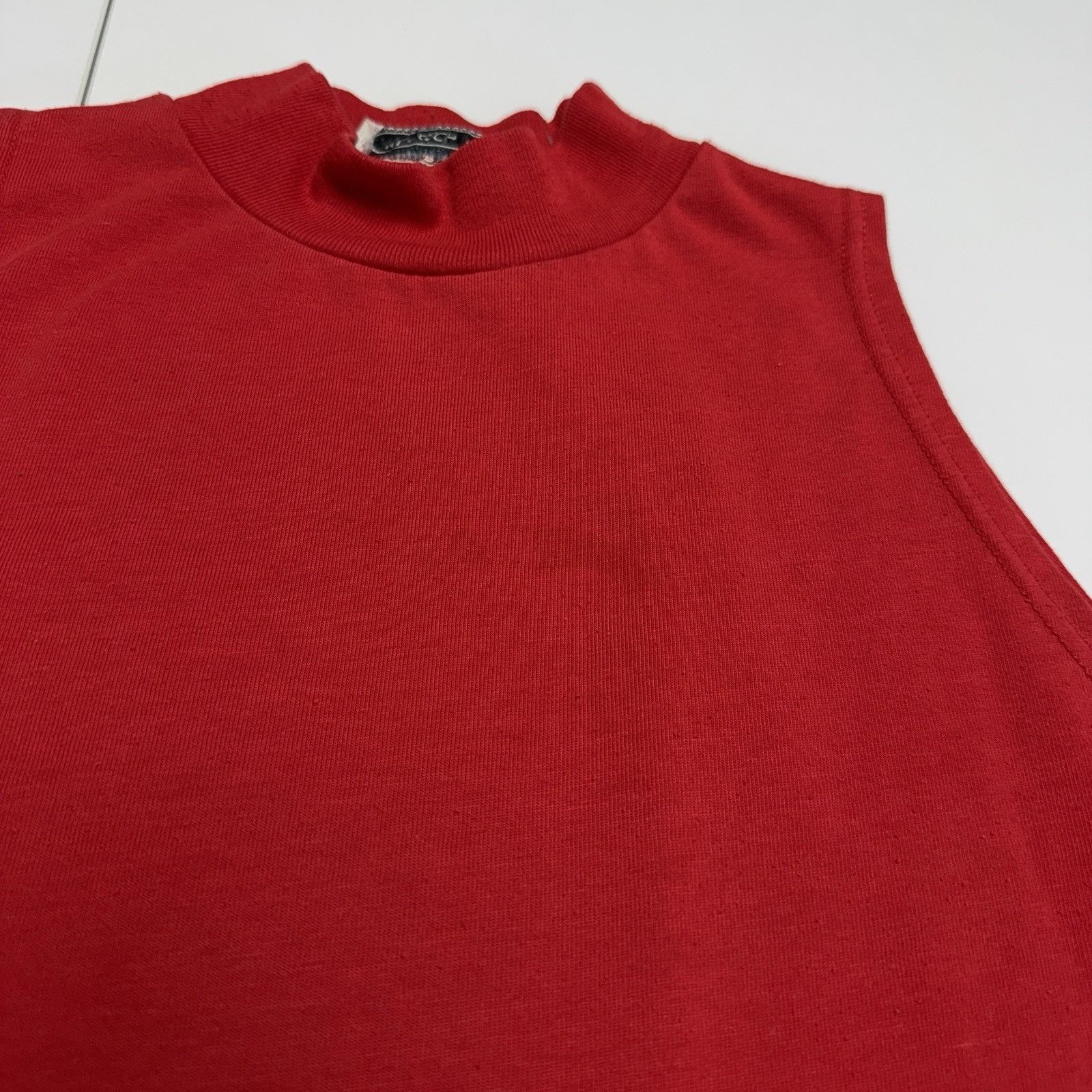 Vintage Vintage Monarch Knit Tank Top T Shirt Mens Small Red Sleevel Size US S / EU 44-46 / 1 - 4 Thumbnail