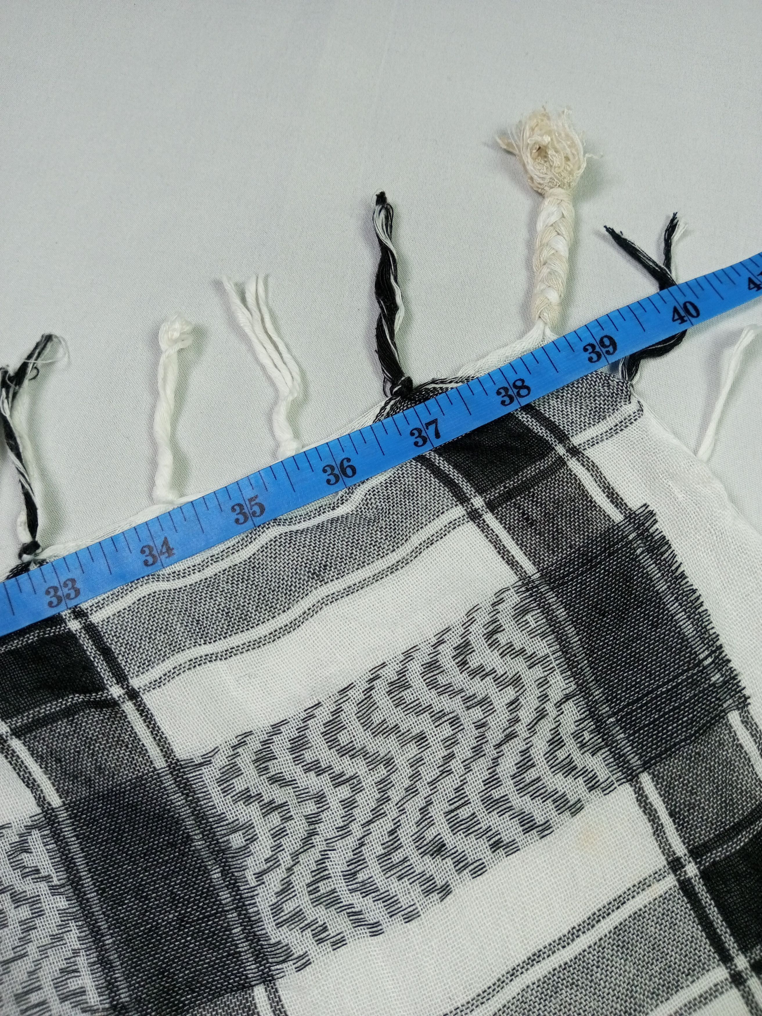Japanese Brand Skulls scarf Inspired by Alexander Mcqueen Size ONE SIZE - 9 Thumbnail