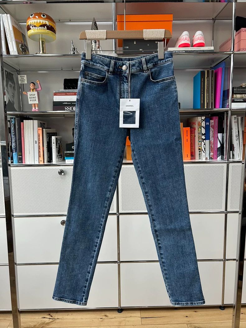 Chanel Chanel Logo Slim Fit Denim Pants 36 Size - dmc Size US 36 / EU 52 - 1 Thumbnail