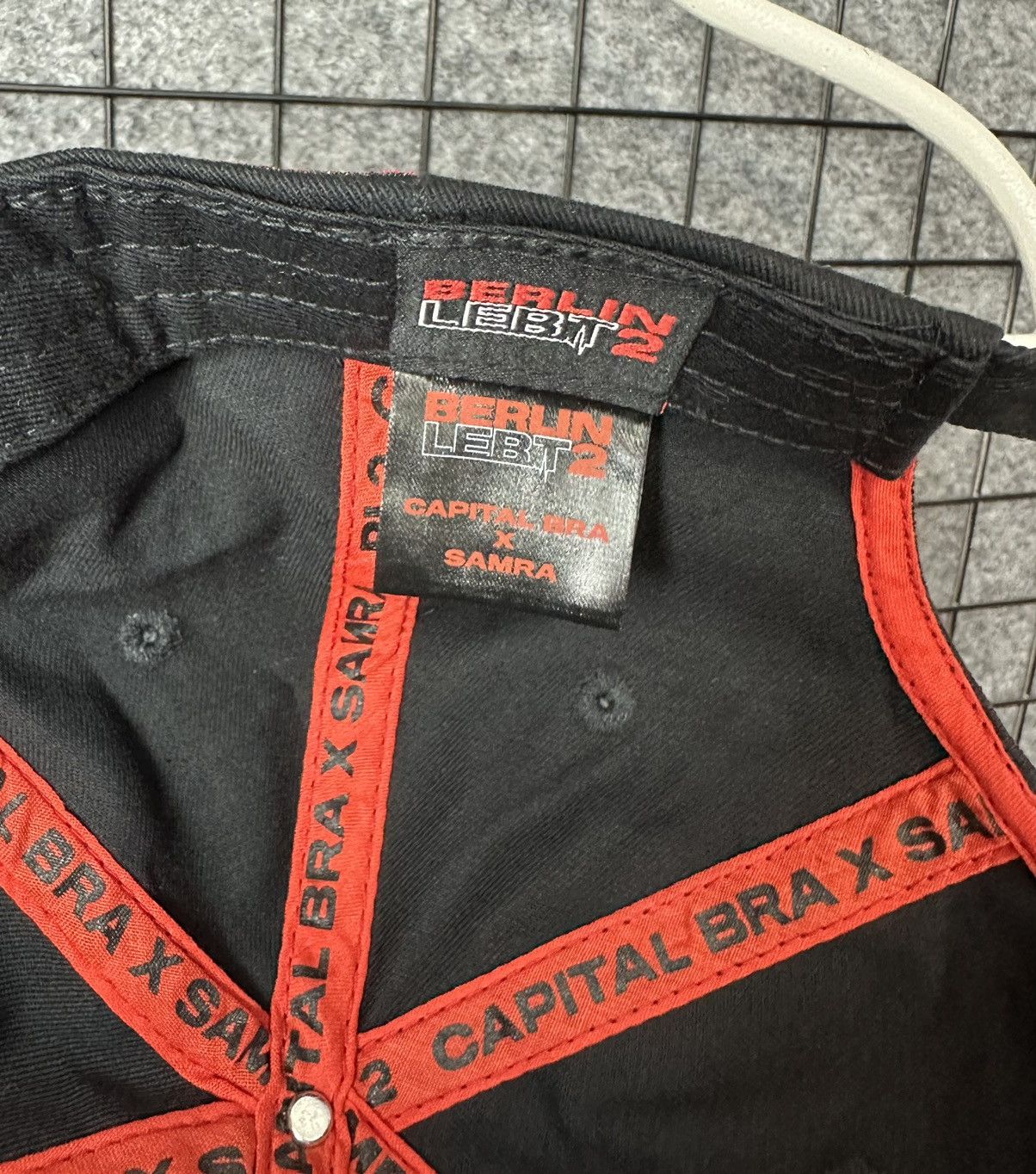 Band Tees Capital Bra x Samra Berlin Lebt 2 Rap Album Logo Cap Size OS Size ONE SIZE - 6 Thumbnail