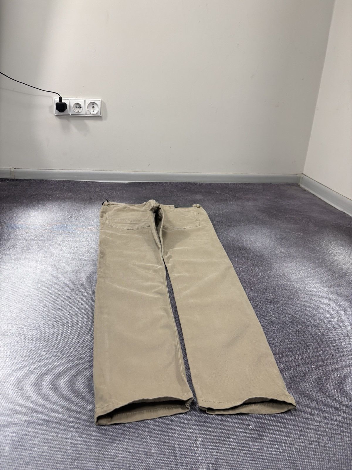 Diesel Diesel NWT Men’s Chino Pants Trousers Beige Tan Slim Size US 31 - 15 Thumbnail