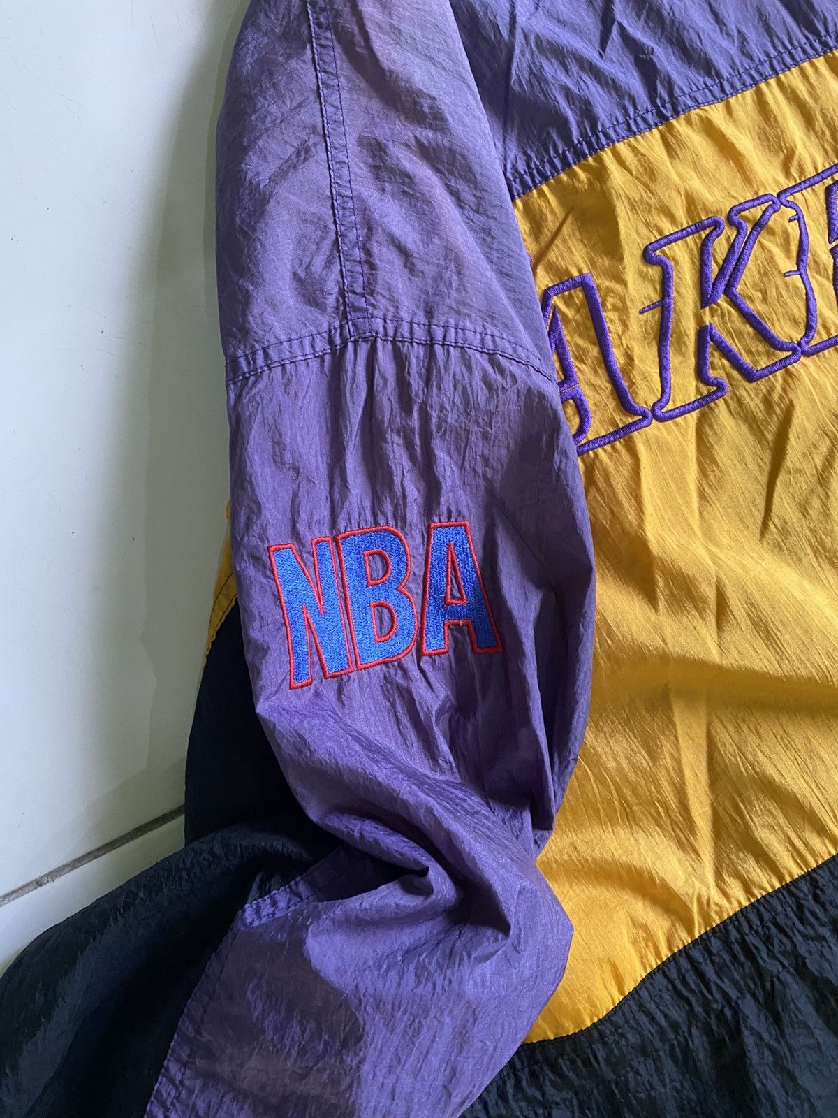 NBA Vintage LosangelesLakers Basketball Coloublock Shell Jacket Size US XL / EU 56 / 4 - 9 Thumbnail