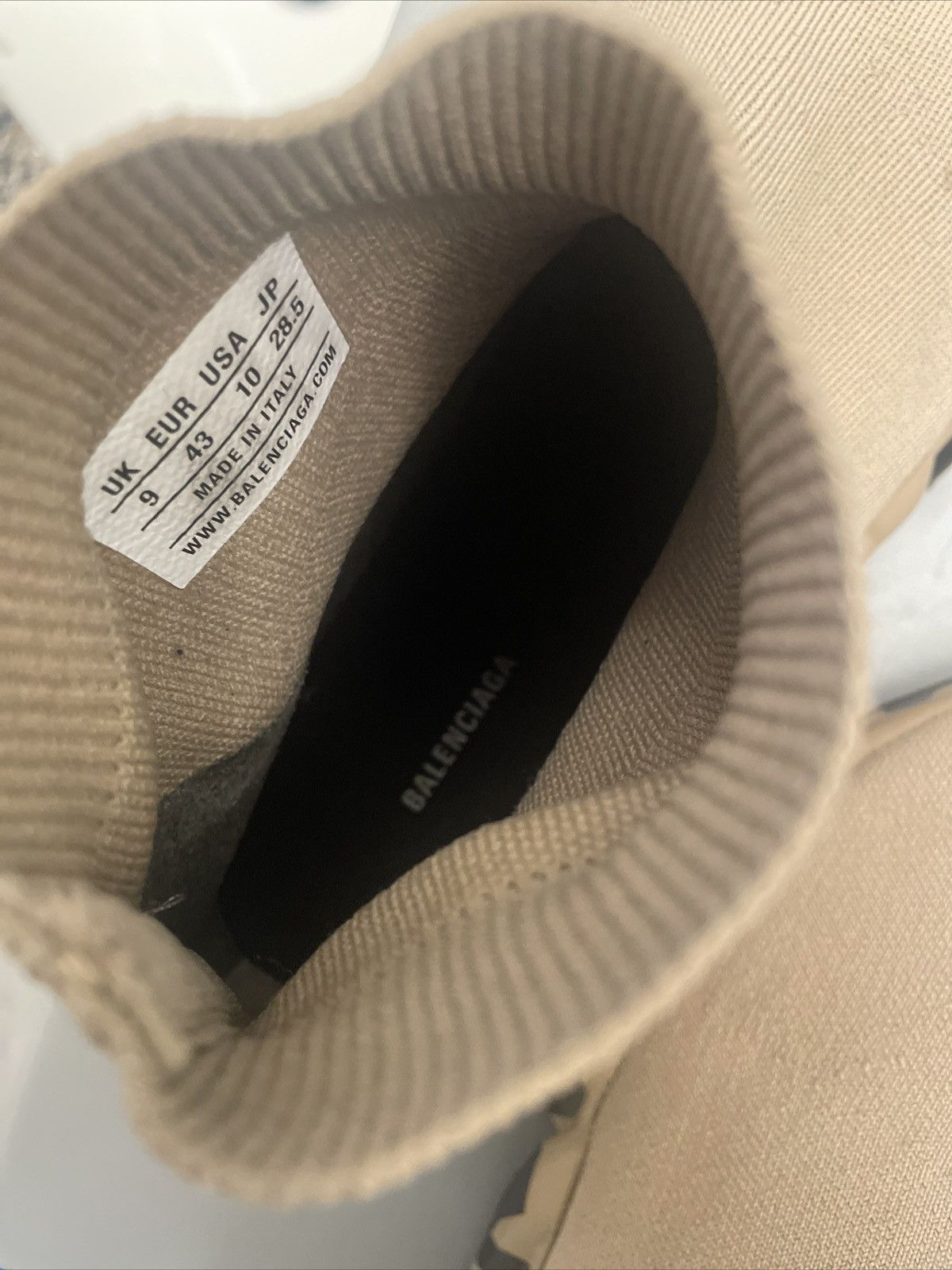 Balenciaga Balenciaga speed beige Size US 9 / EU 42 - 2 Thumbnail