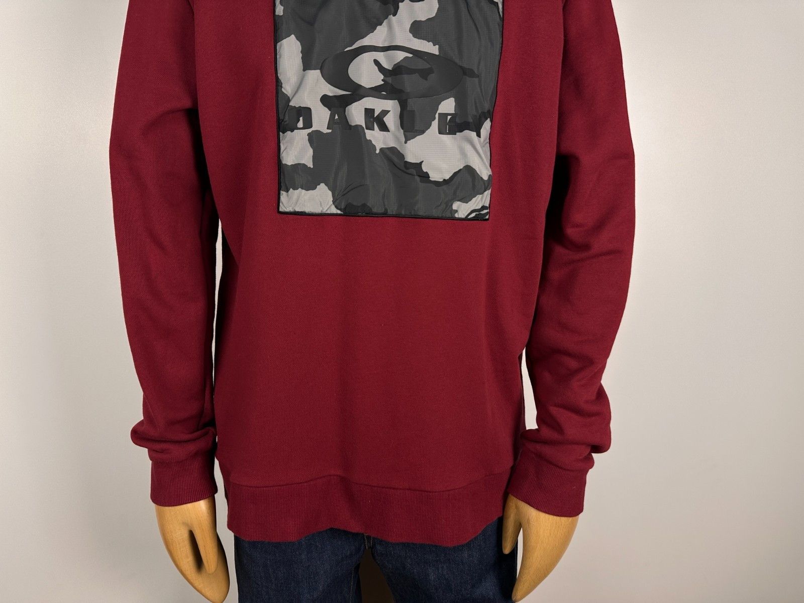 Oakley Oakley Mens Sweatshirt Blocked Camo Big Logo Red Size XL Size US XL / EU 56 / 4 - 4 Thumbnail