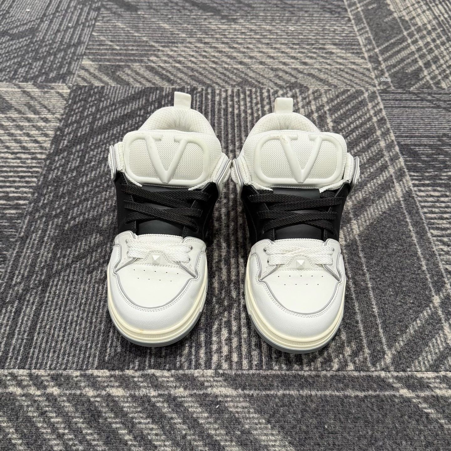 Valentino Valentino Open Skate Leather Sneakers 41 Size US 8 / EU 41 - 1 Thumbnail