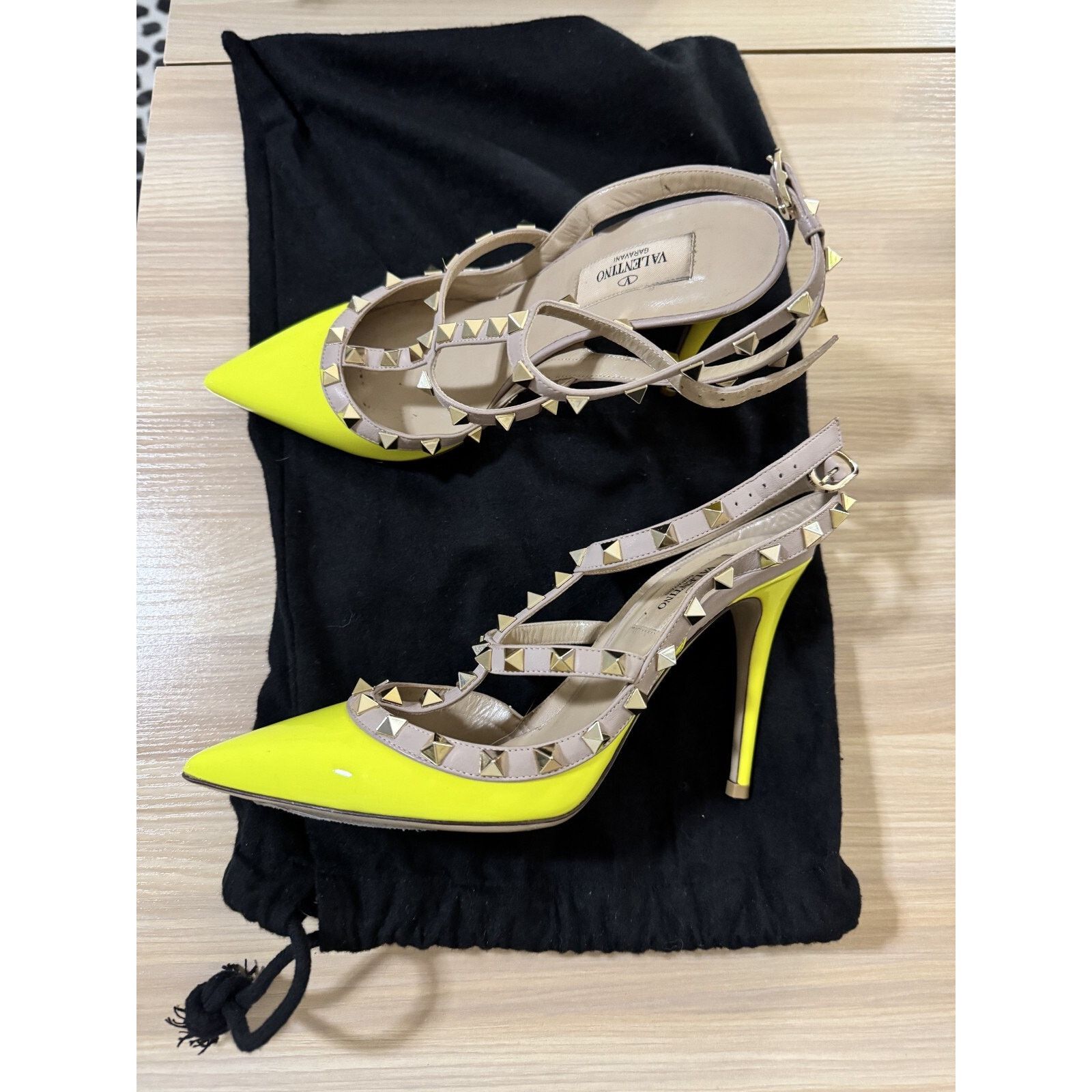 Valentino Valentino Rockstud Neon Yellow Patent Heels 7/37.5 Size US 7 / IT 37 - 1 Thumbnail