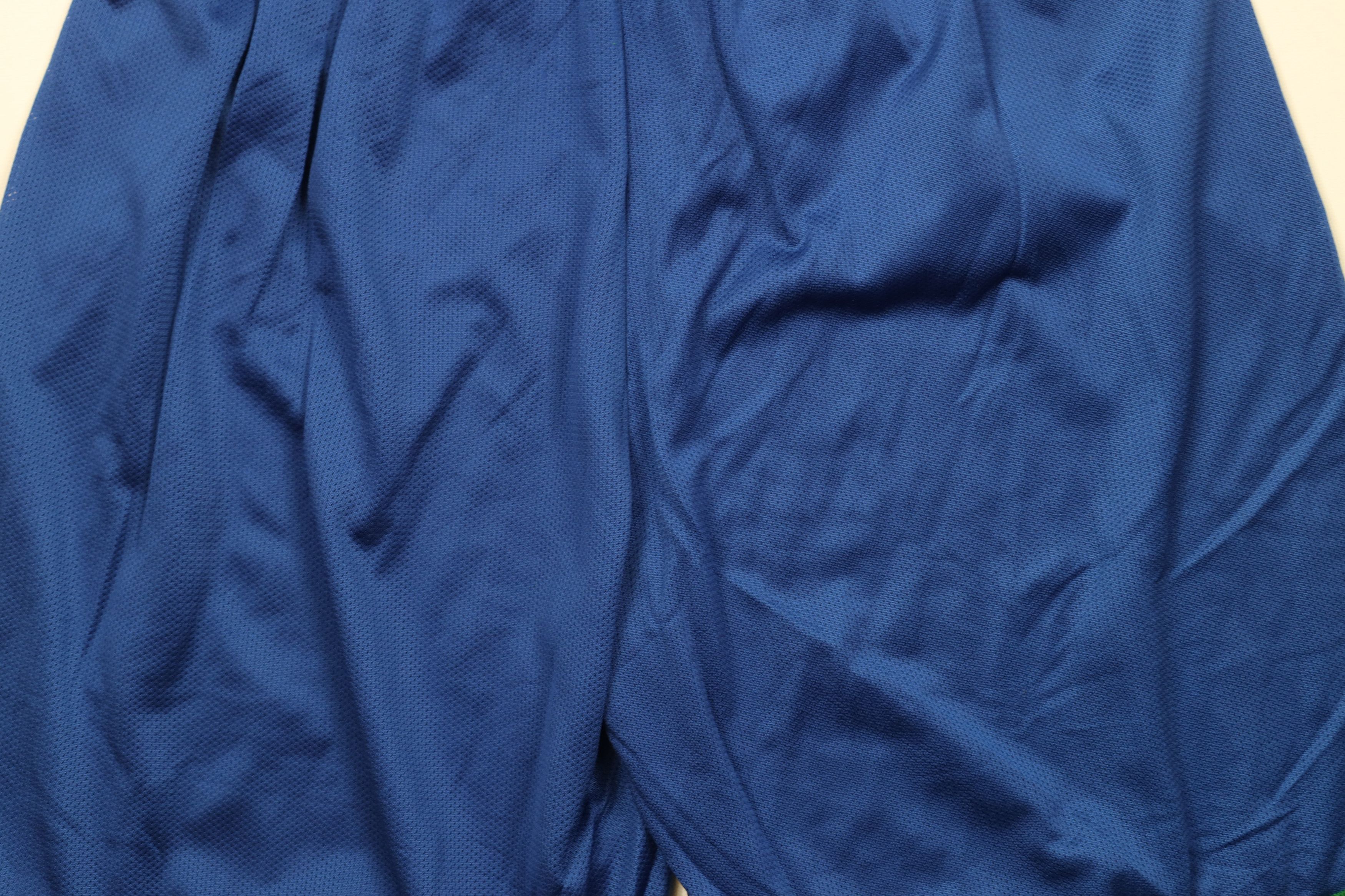 Champion × Vintage Vintage 90s Champion Mavericks Basketball Shorts Blue USA Size US 34 / EU 50 - 12 Thumbnail