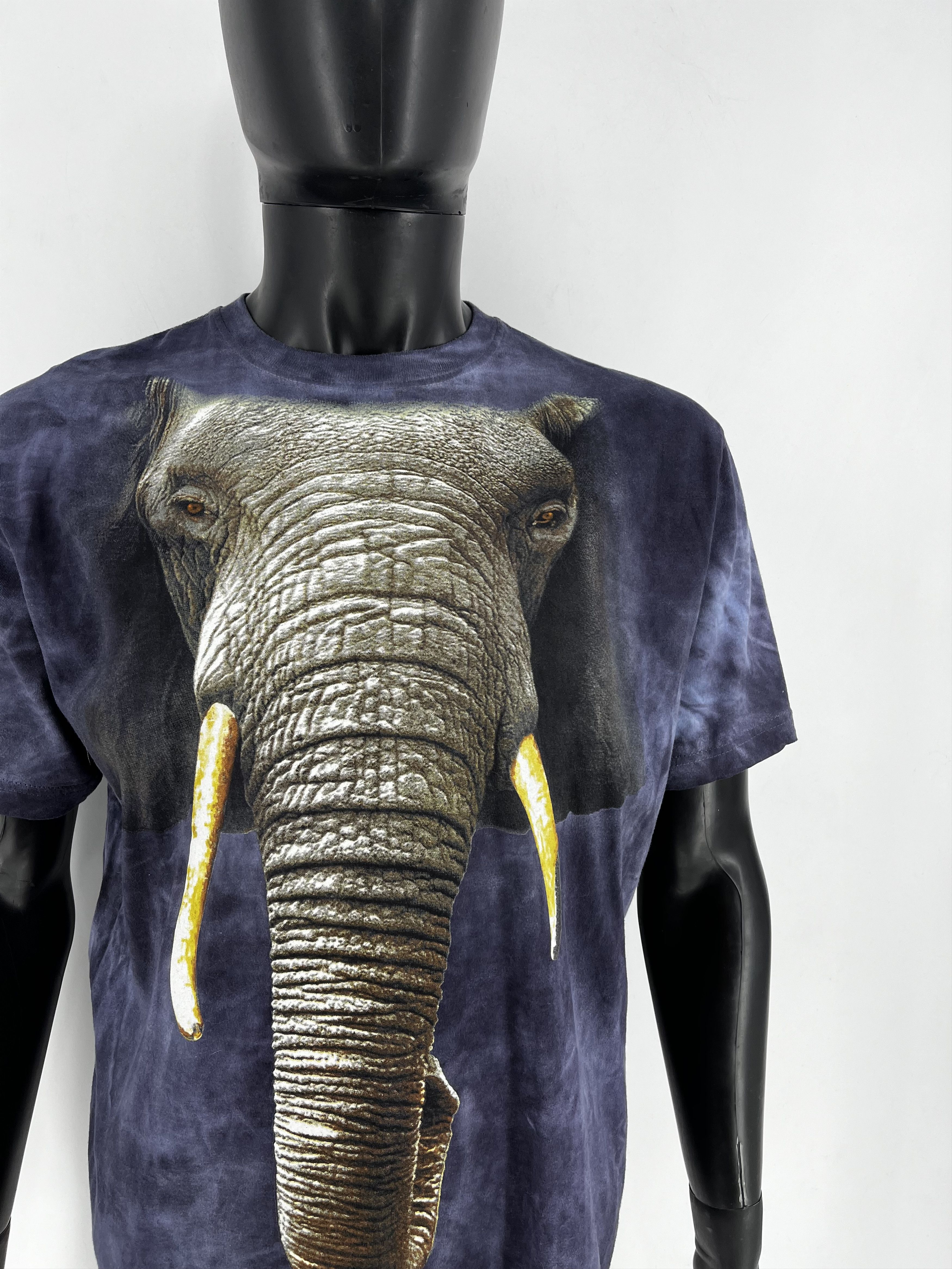 The Mountain Elephant Vintage Y2K T-Shirt Size L Size US L / EU 52-54 / 3 - 7 Thumbnail