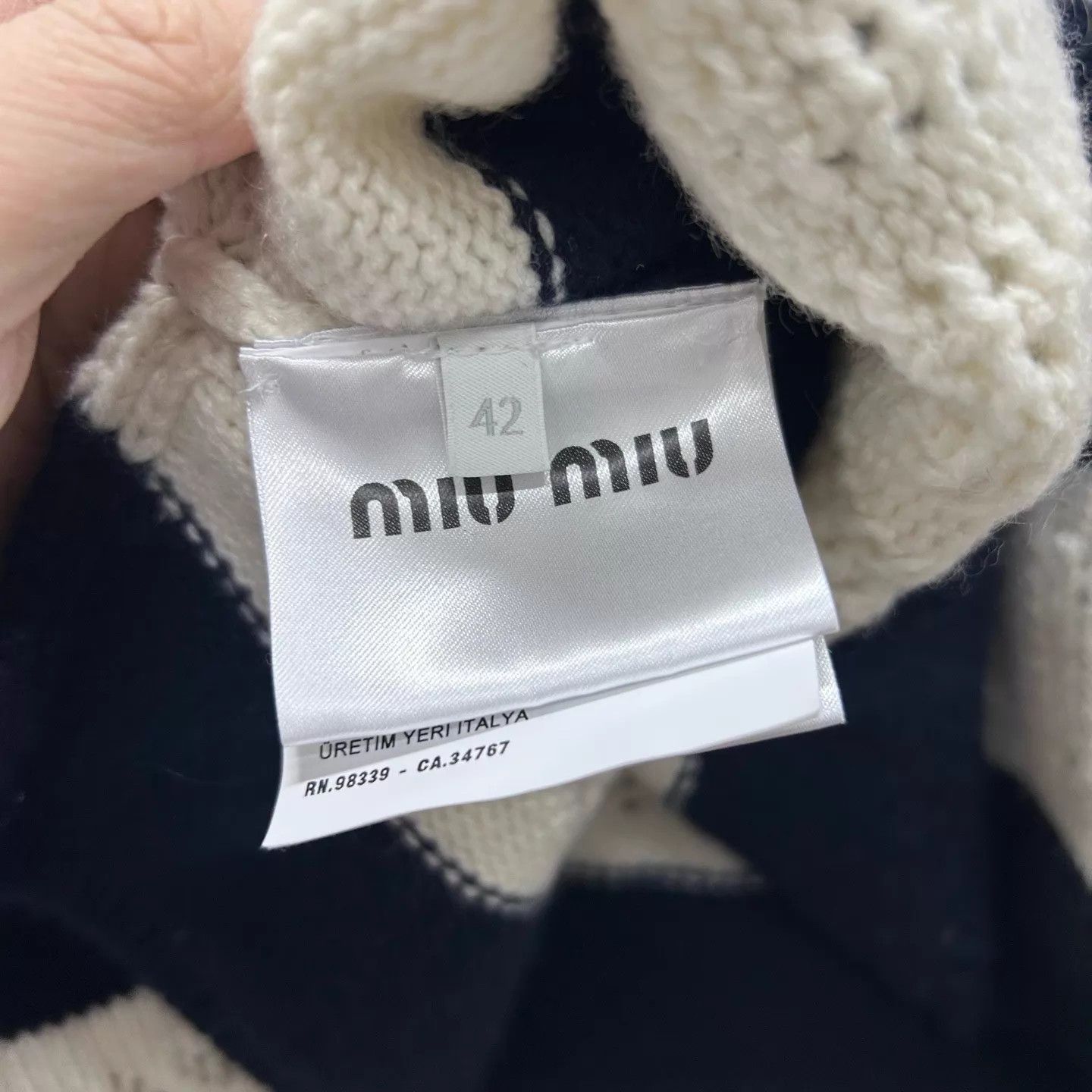 Miu Miu Miu Miu New w/ tags all-over cutout logo sweater 42 Size M / US 6-8 / IT 42-44 - 4 Thumbnail