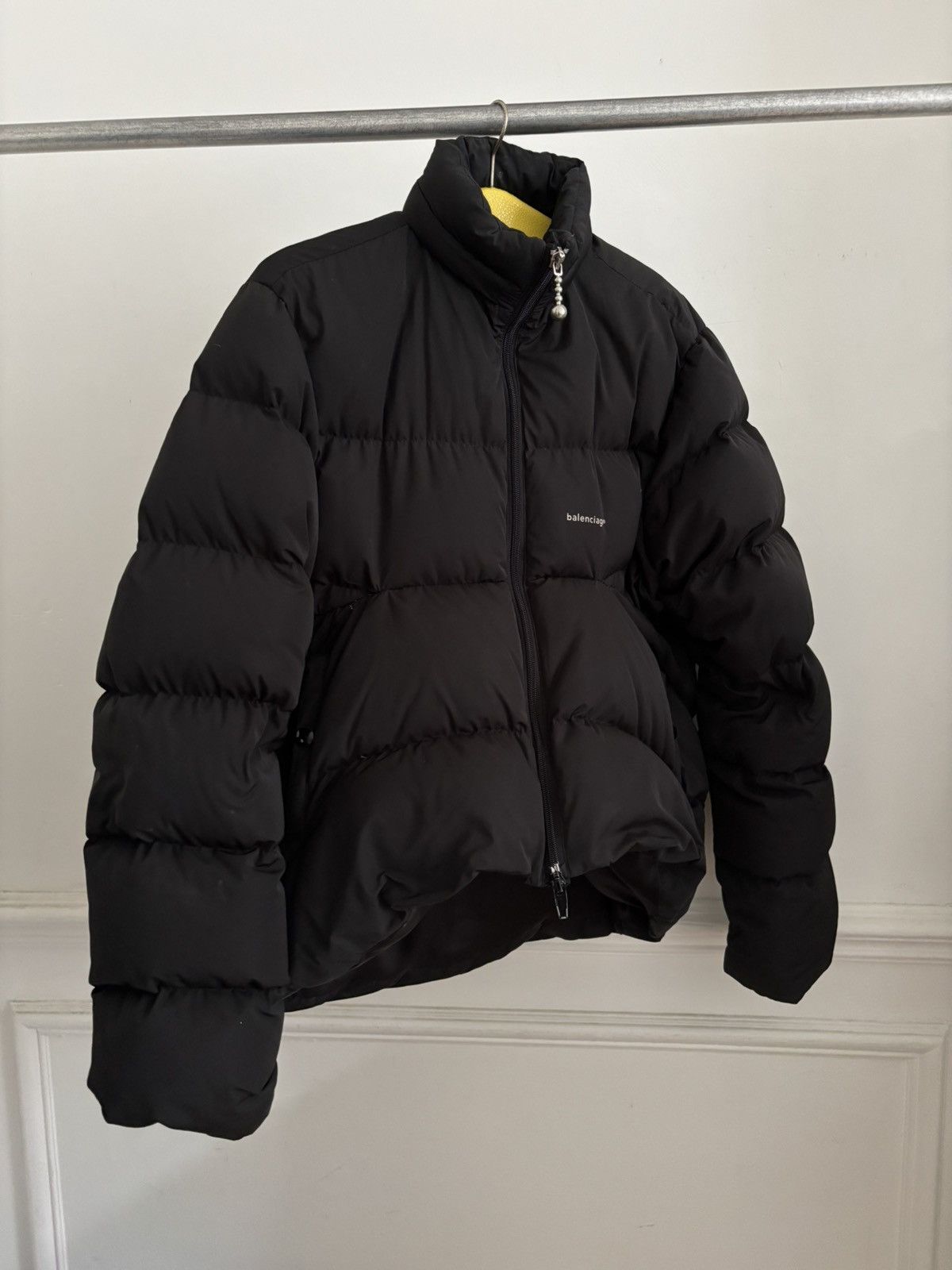 Balenciaga Balenciaga Black Cropped Puffer Jacket Size US M / EU 48-50 / 2 - 1 Thumbnail