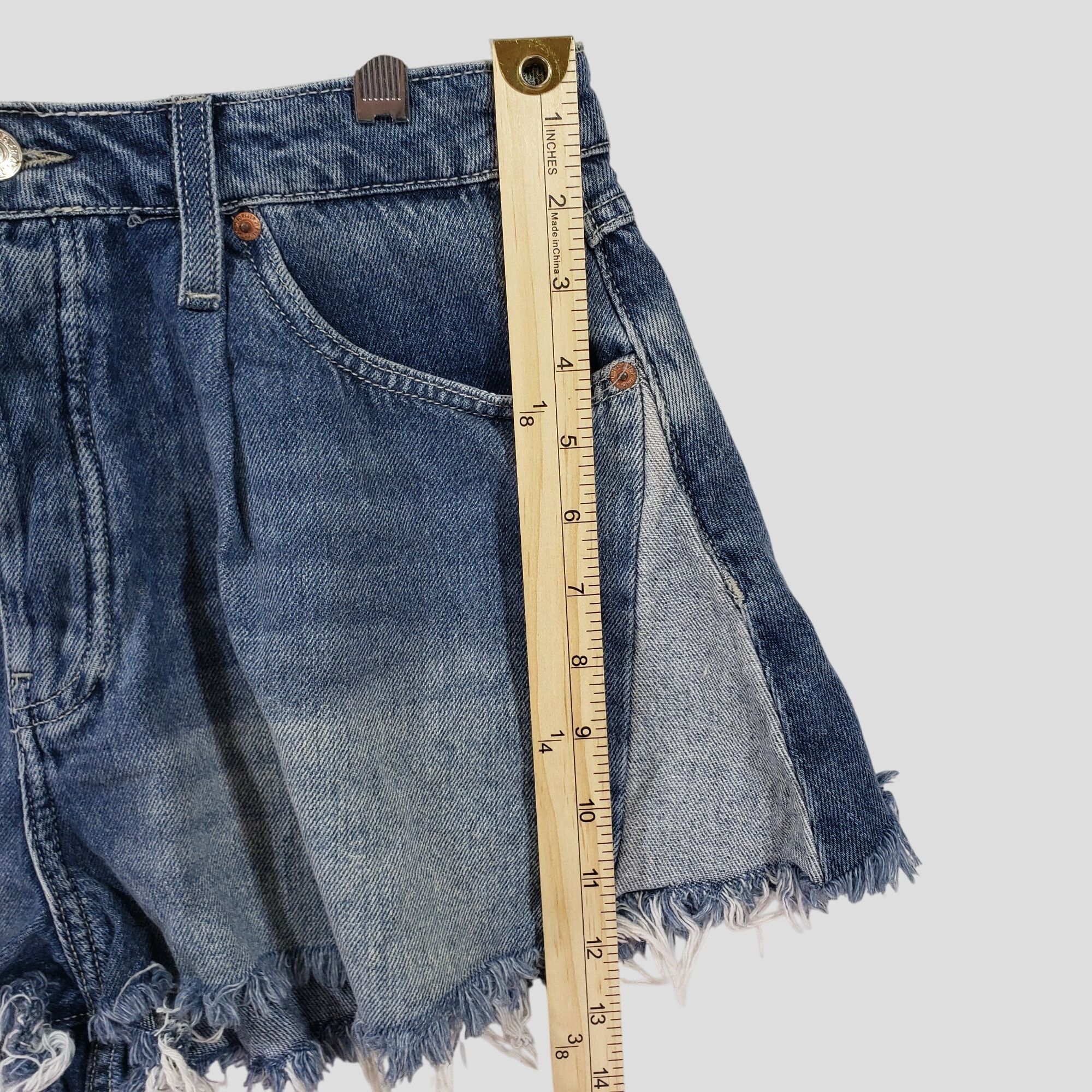 Forever 21 Forever 21 Premium High-Waisted Distressed Denim Shorts 31 Size 31" - 8 Thumbnail