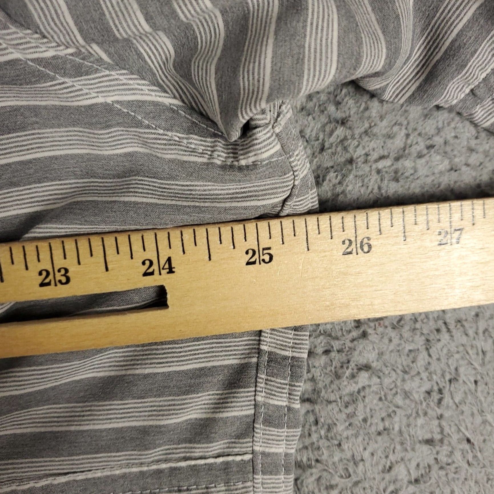 Vintage Columbia Shirt Mens XL Gray Striped Vented Button Up Short Sleeve Size US XL / EU 56 / 4 - 5 Thumbnail