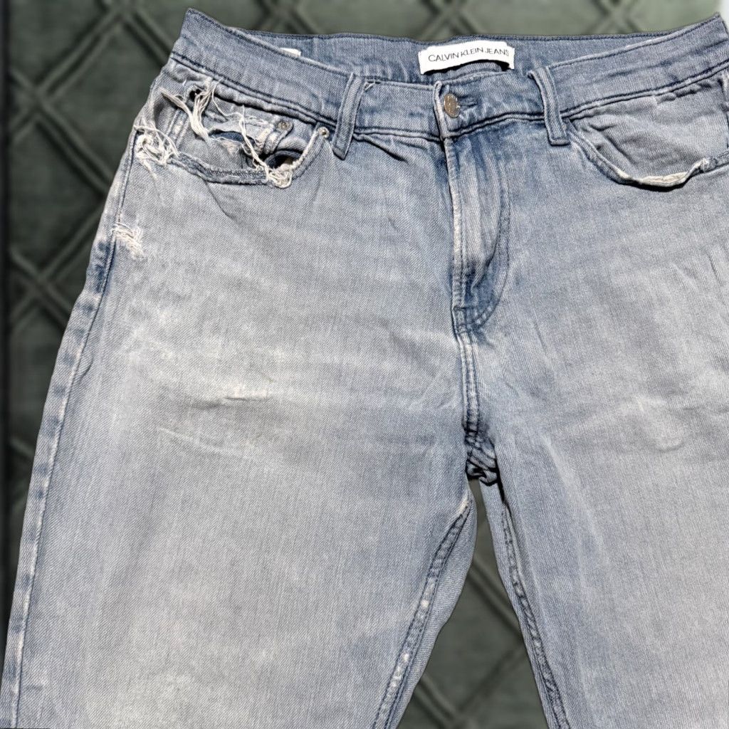Calvin Klein Calvin Klein Jeans Straight Leg Denim Jeans Men's Blue Distressed - 32x30 Y2K Size US 32 / EU 48 - 1 Thumbnail