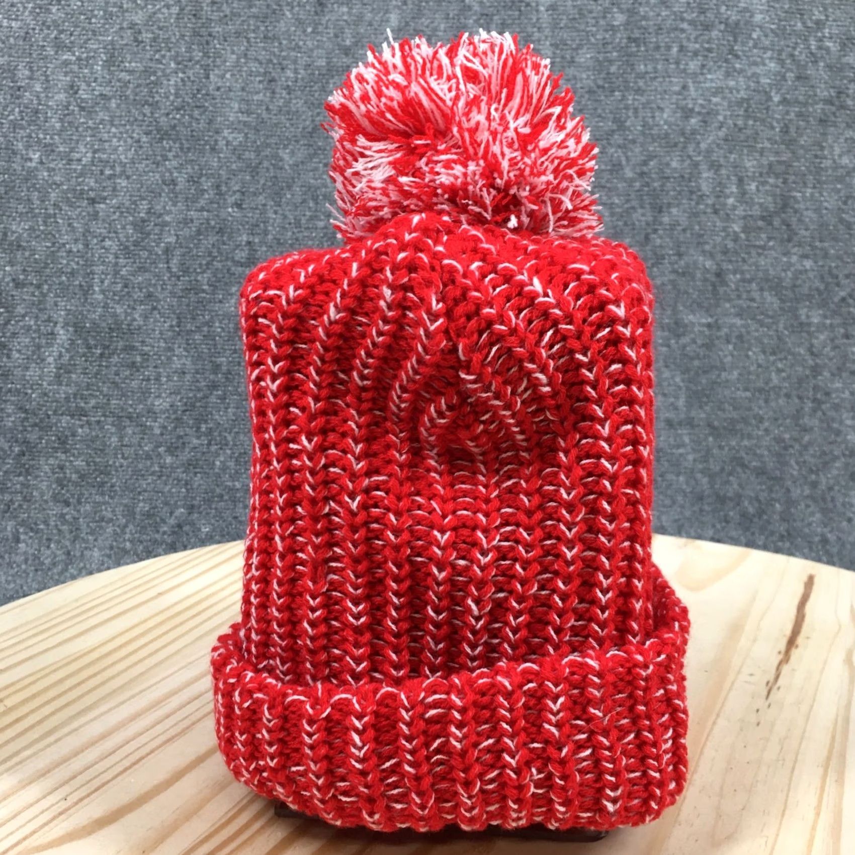 Vintage Womens Red Knitted Beanie Hat One Size AARP Minnesota Winter Pompom Cuffed Size ONE SIZE - 7 Thumbnail