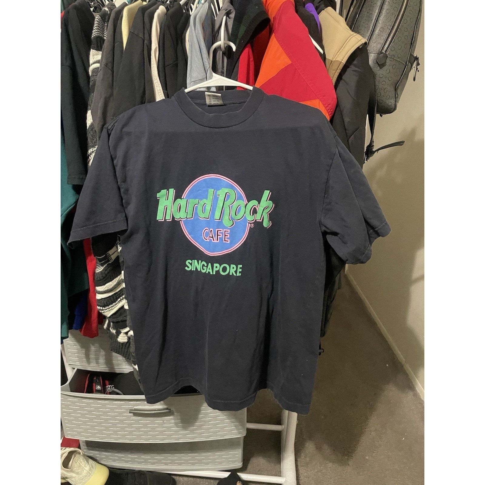 Hard Rock Cafe Size L-VTG 90 Save The Planet Hard Rock Cafe Singapore Shirt Size US L / EU 52-54 / 3 - 1 Thumbnail