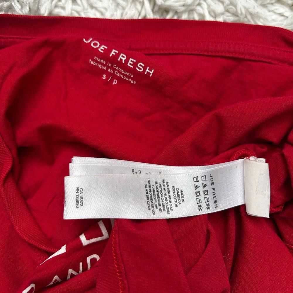 Designer Joe Fresh Red Canada Graphic Tee - Size Small Size S / US 4 / IT 40 - 3 Thumbnail