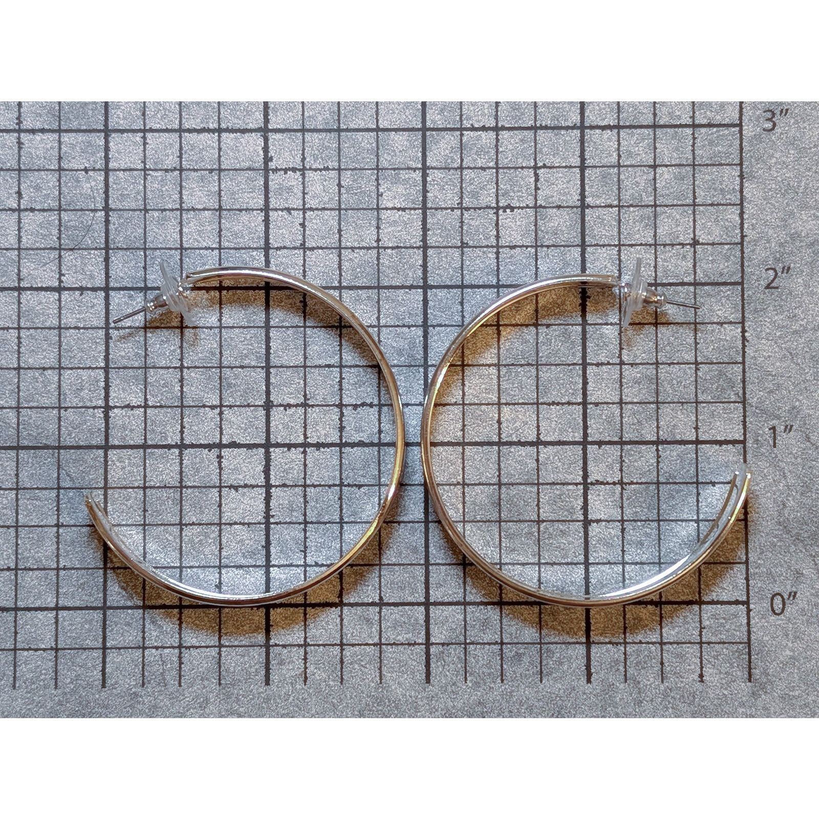 Vintage Chic VTG 1980 Silver-Tone Mauve Enameled Large Hoop Earrings Size ONE SIZE - 4 Thumbnail